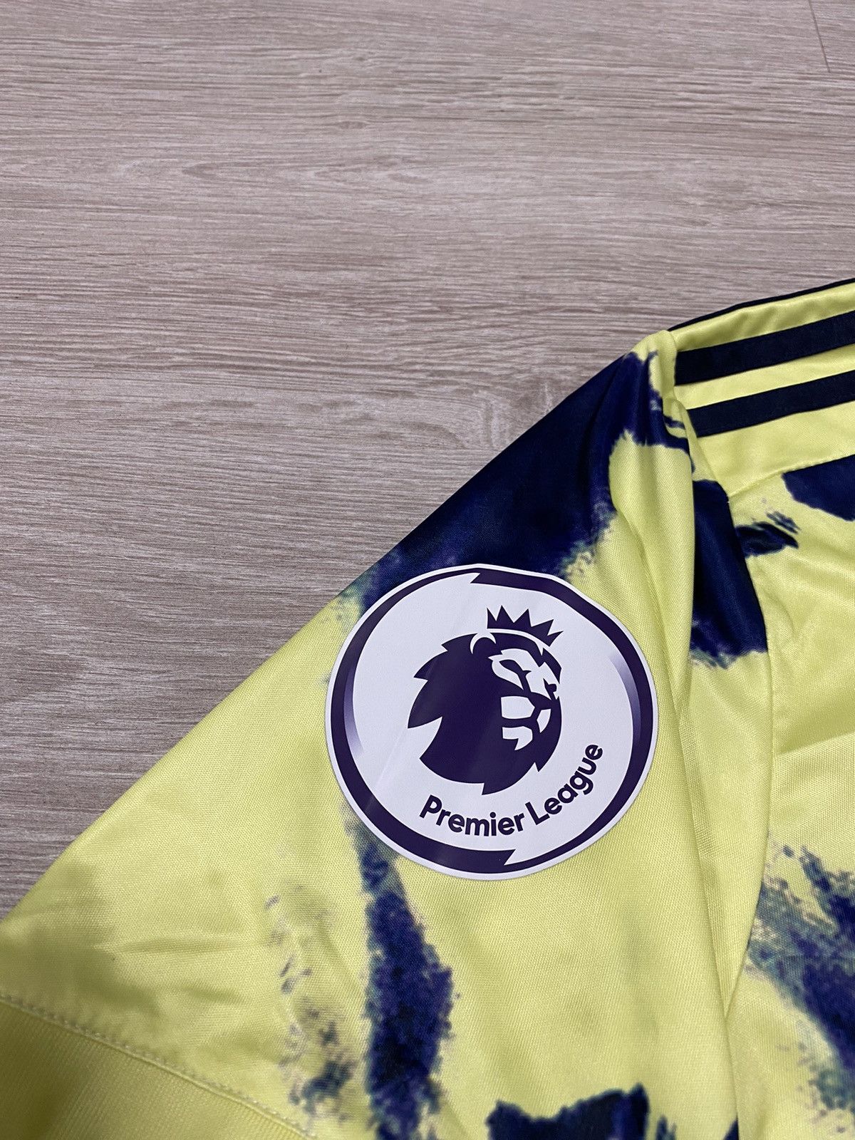 Adidas Adidas Leeds United Jersey 2022/23 away home shirt size XL Size US XL / EU 56 / 4 - 3 Thumbnail