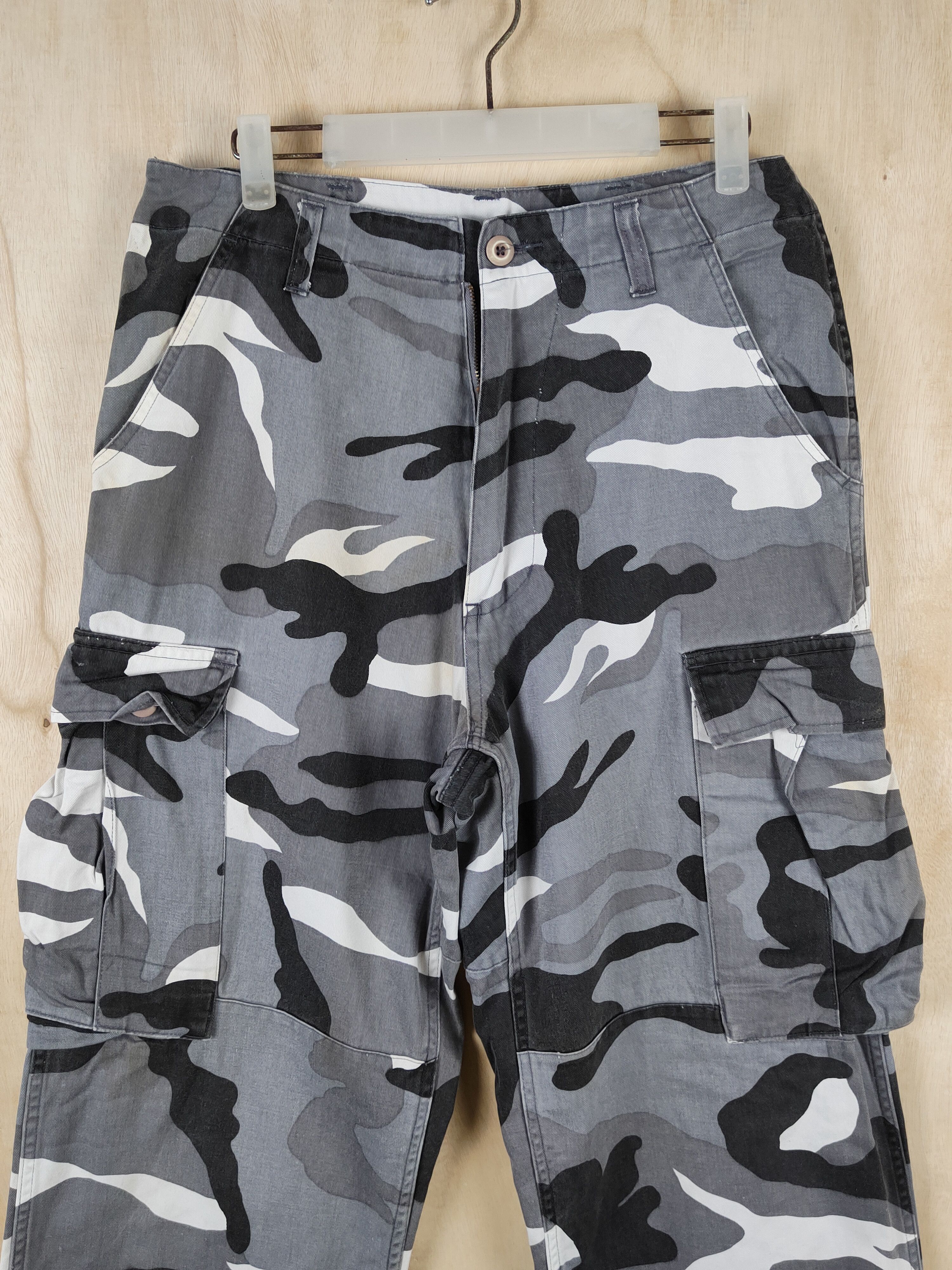 Japanese Brand U.S.N Camouflage Multipocket Tactical Cargo Pants #S2539 Size US 31 - 2 Thumbnail