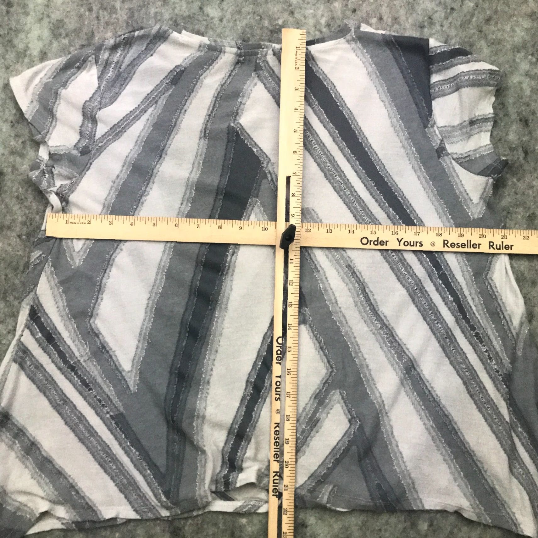 Vintage Vera Wang Simply Vera Womens Shirt Top Medium Gray Geometric Flowy Swing Top Blouse Size M / US 6-8 / IT 42-44 - 6 Thumbnail