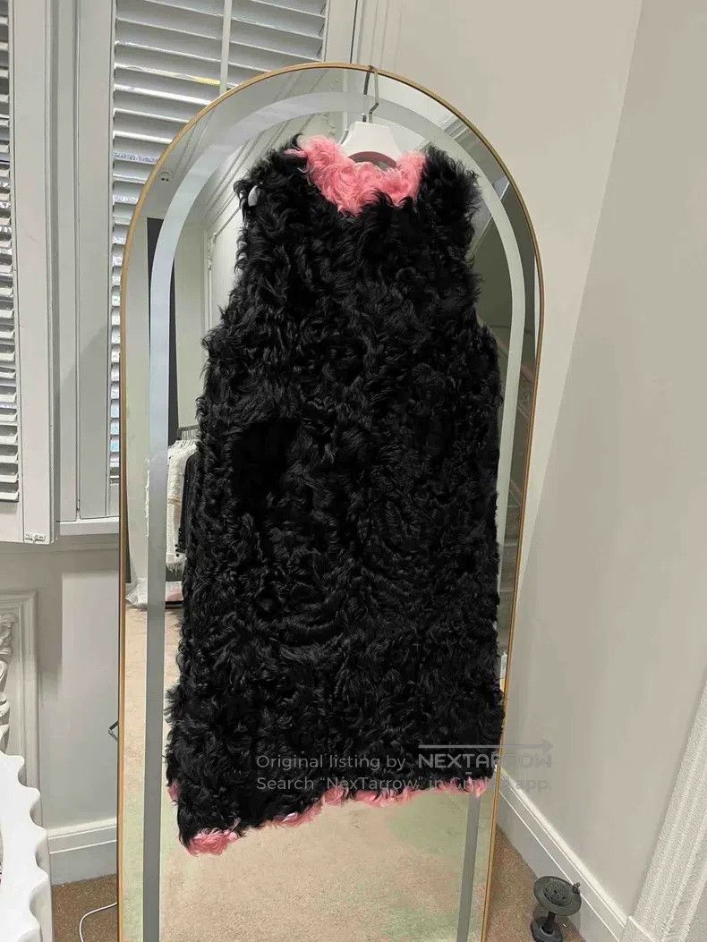 Chanel Chanel Black and pink fur long vest Size XS / US 0-2 / IT 36-38 - 2 Thumbnail