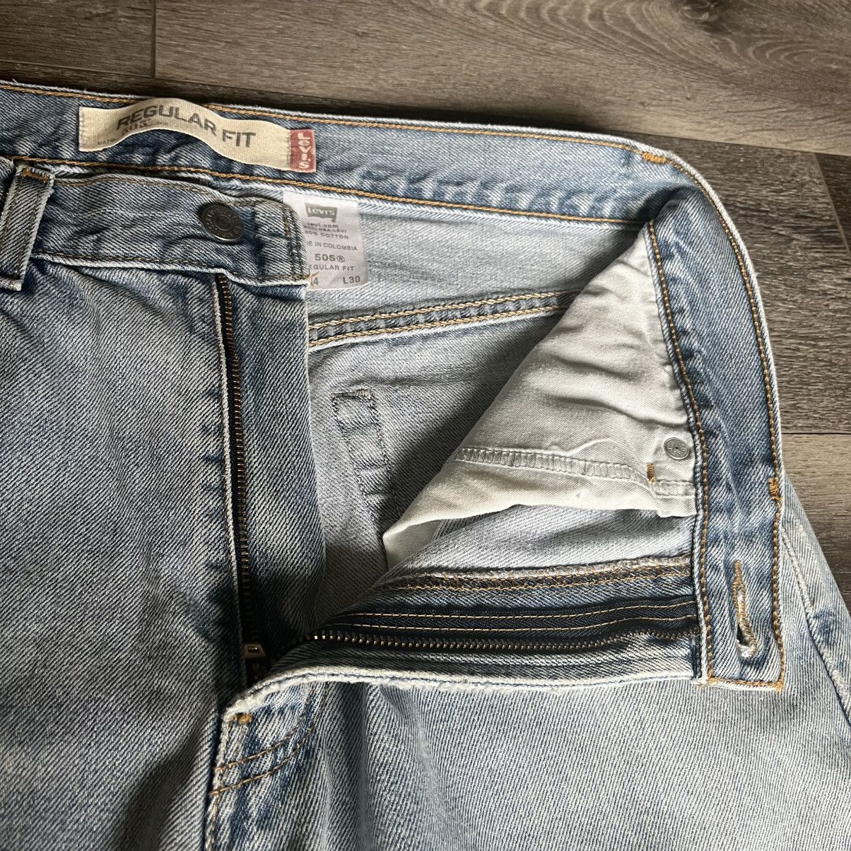 Levi's Vintage Levi’s 505 Light Blue Regular Fit Denim Jeans 34x30 Size US 34 / EU 50 - 10 Thumbnail