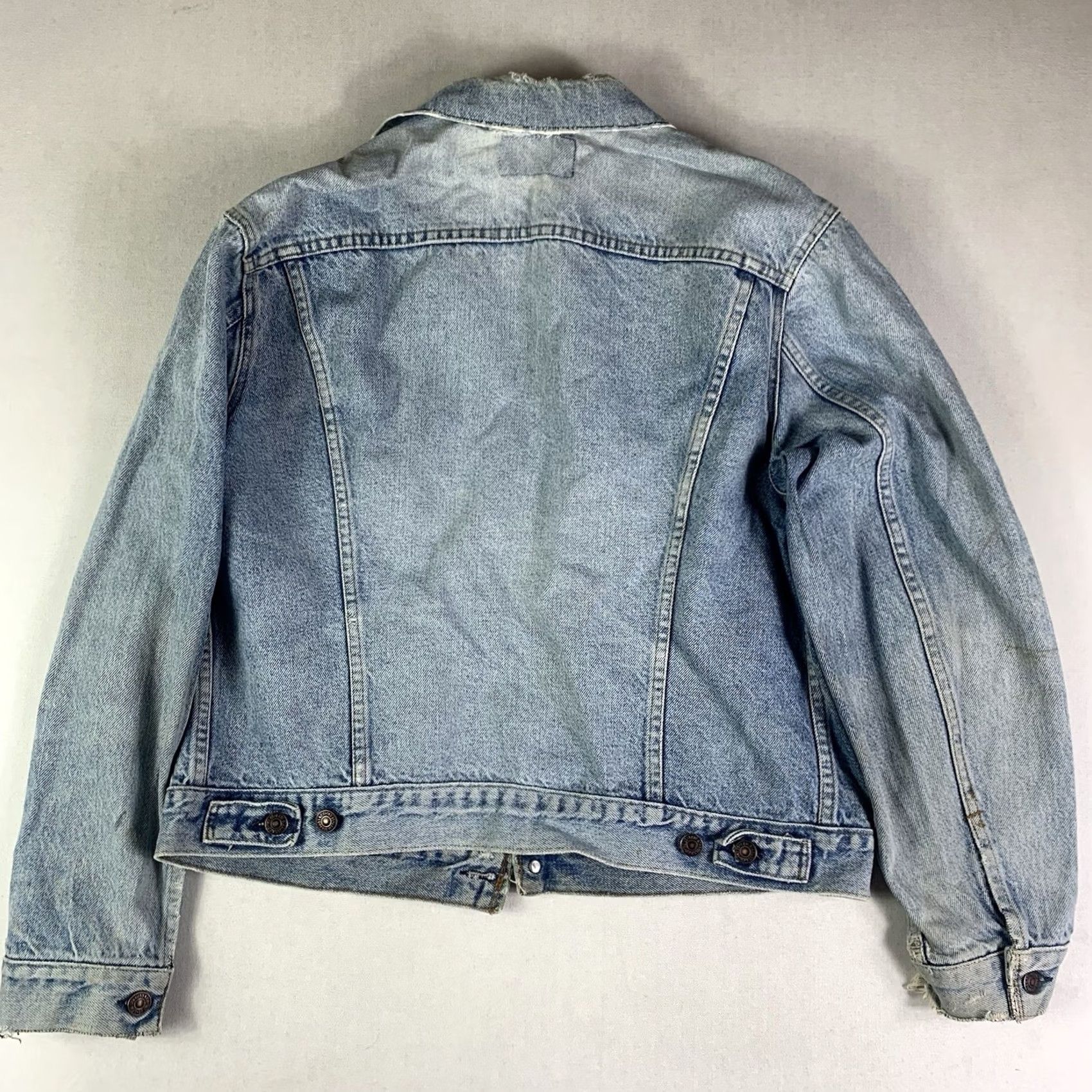 Levi's VINTAGE Levi's Trucker Jacket Blue Denim 80s Size L Men Regular Classic Button Made in USA 527 button Cowboy Western Workwear/Navy blue/Blue Size US L / EU 52-54 / 3 - 7 Thumbnail