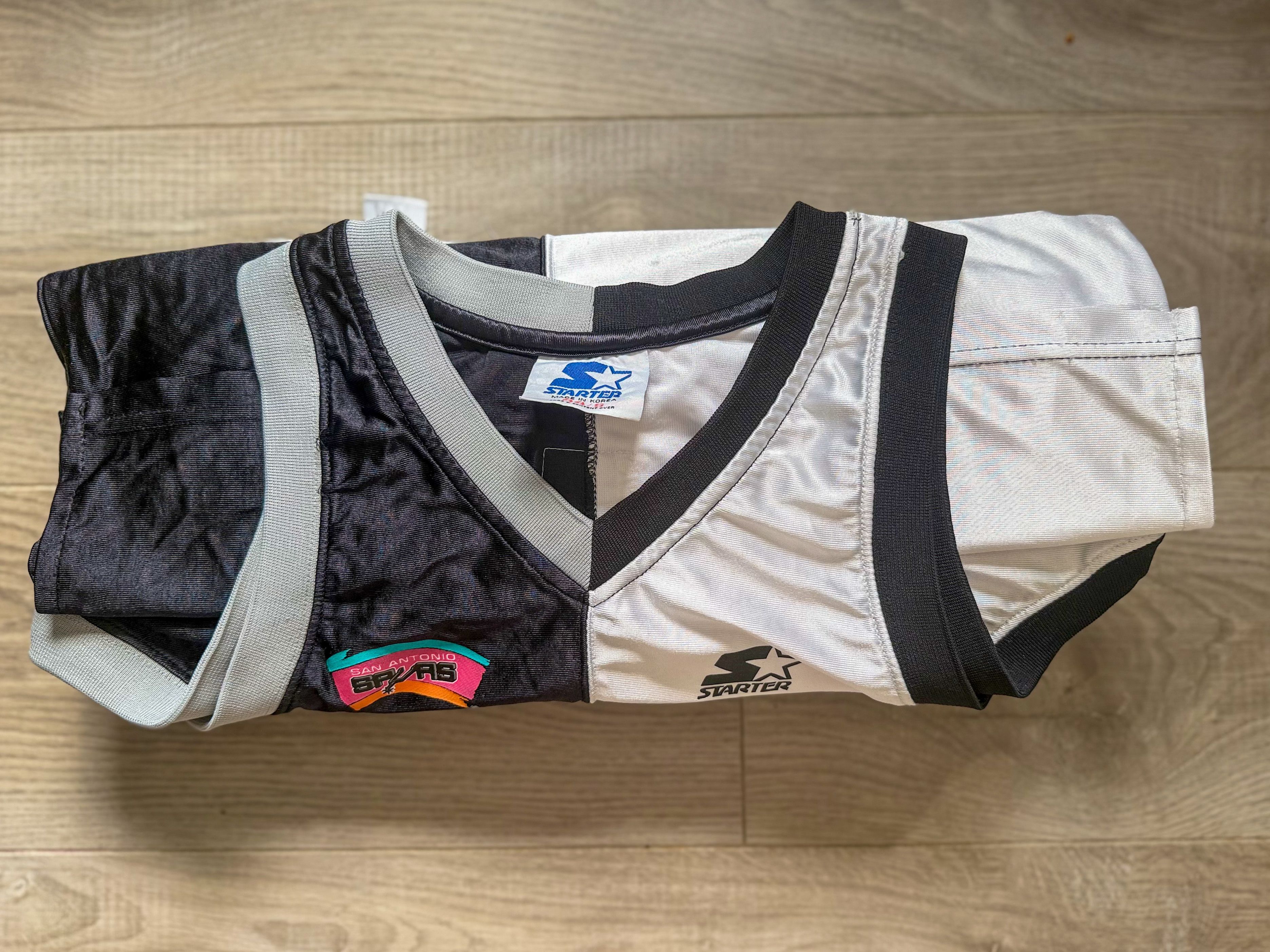 Starter Vintage Starter San Antonio Spurs Split Jersey (Black/White) Size US S / EU 44-46 / 1 - 2 Thumbnail