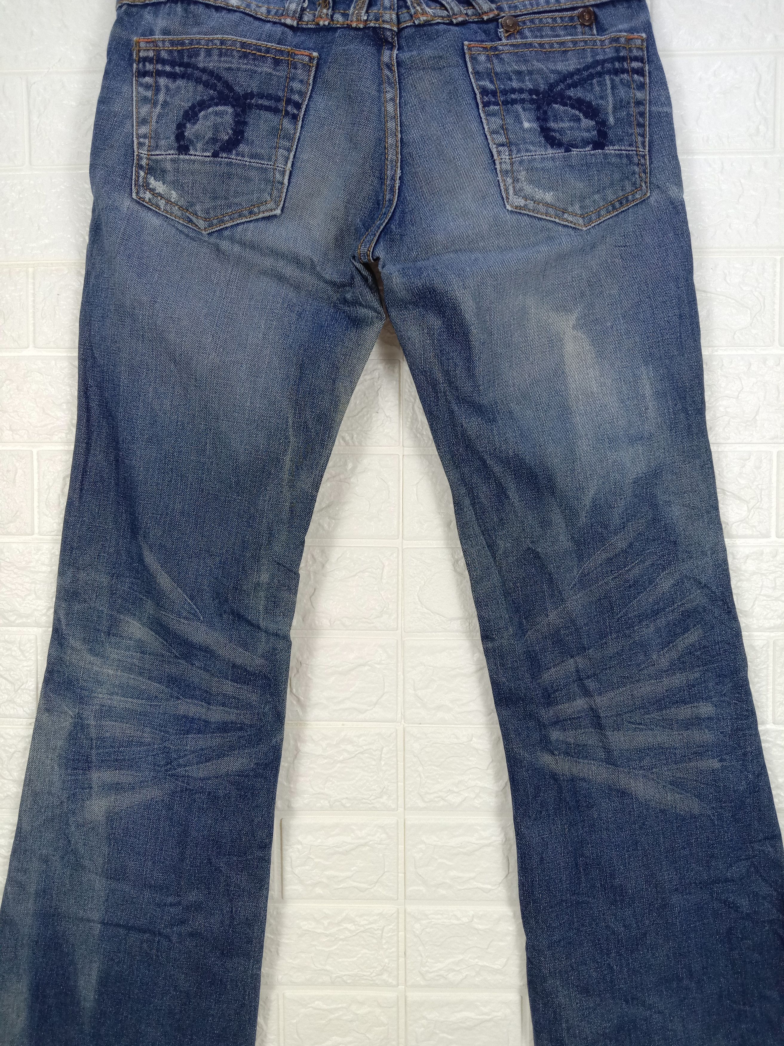 Japanese Brand Vintage Red Pepper Blue Wash Flare Jeans Bell Bottom Denim Size 28" / US 6 / IT 42 - 7 Thumbnail