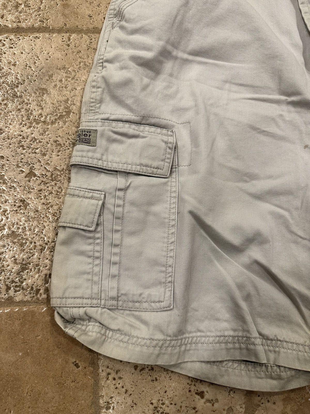 Vintage × Wrangler Vintage Wrangler Biege / Tan Cargo Shorts Size US 34 / EU 50 - 2 Thumbnail