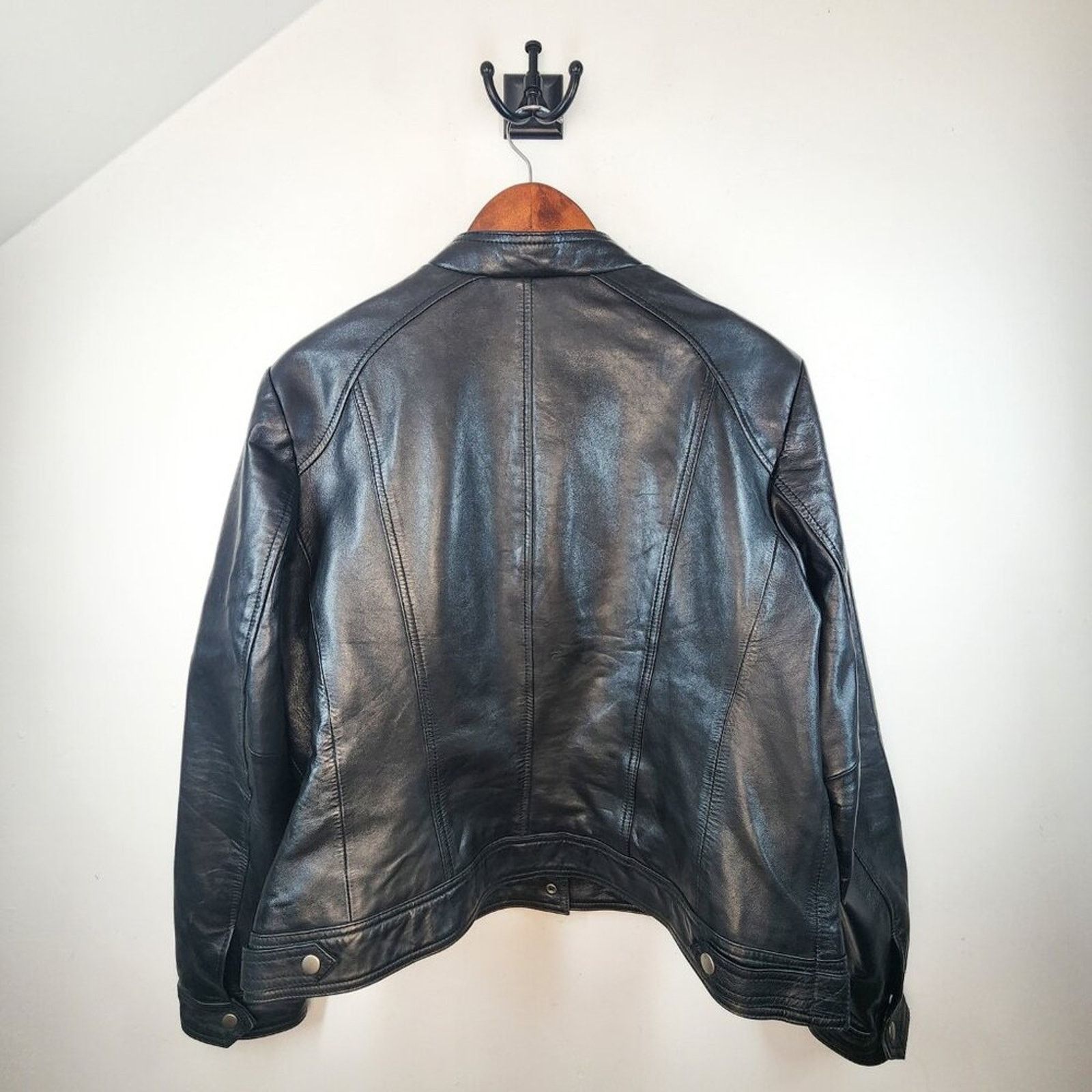 Other Whet Blu Vintage Black Leather Bomber Jacket Size Medium Size M / US 6-8 / IT 42-44 - 5 Thumbnail