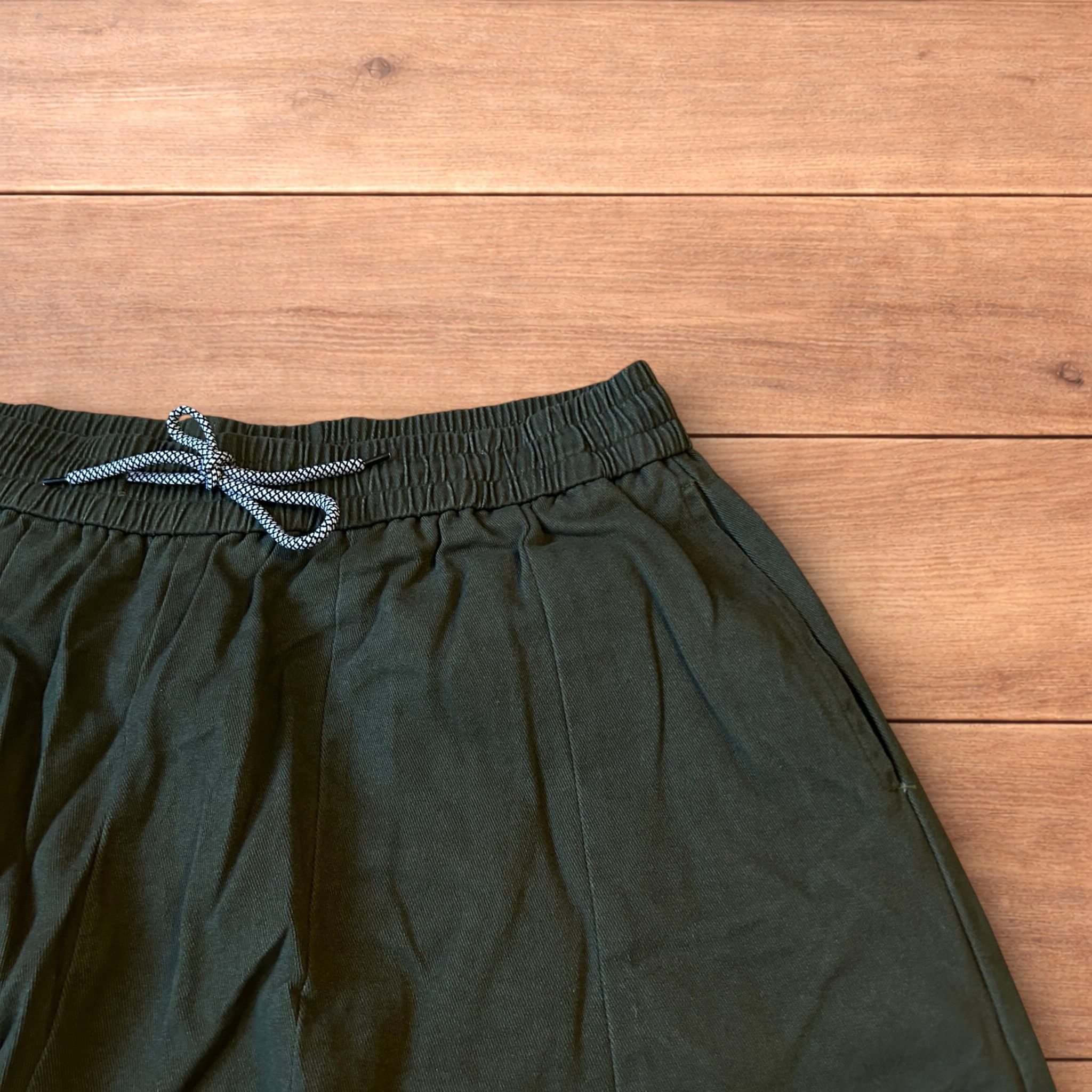 Japanese Brand Super baggy wide leg parachute trousers in khaki green. Size US 36 / EU 52 - 3 Thumbnail