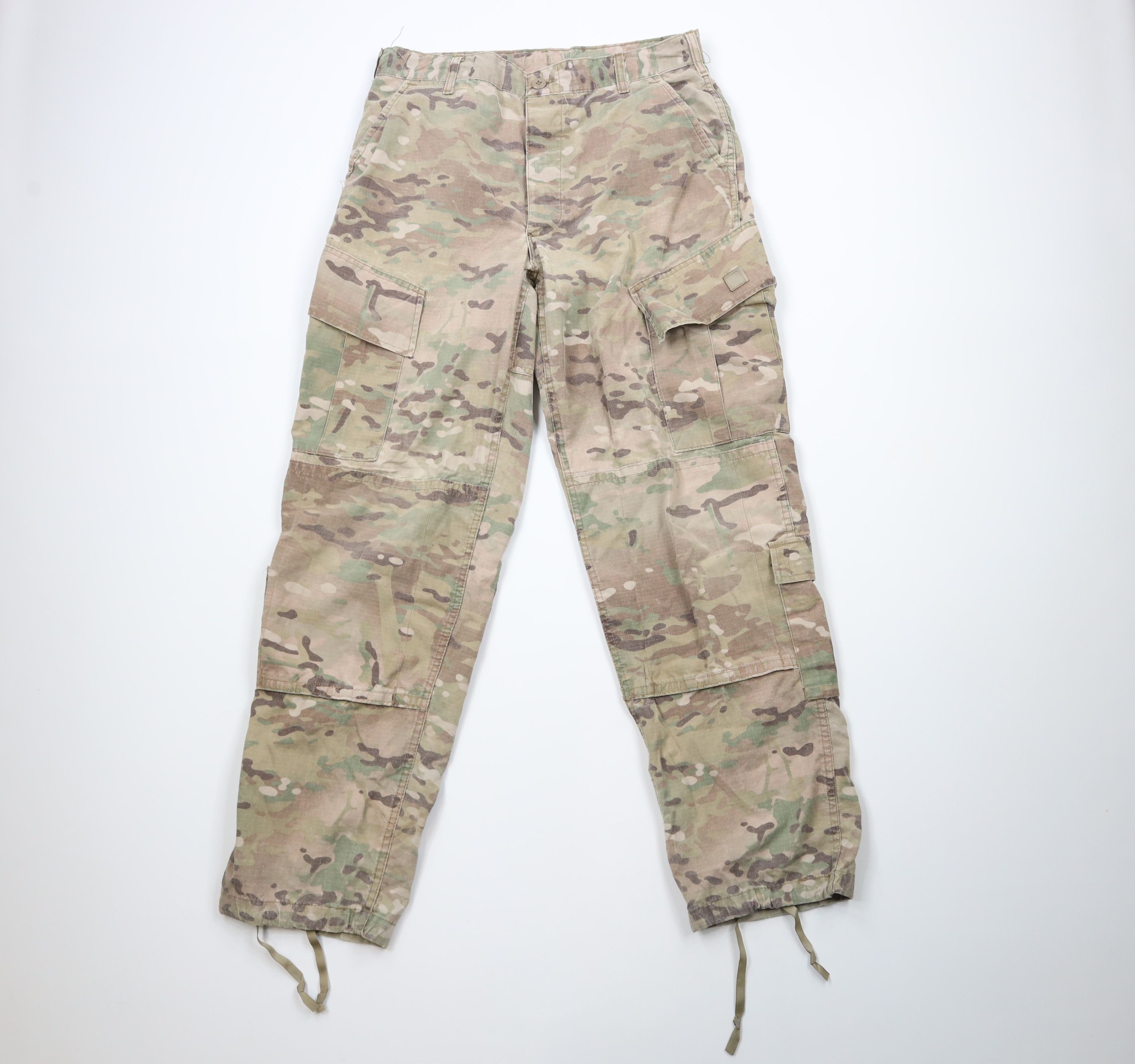 Vintage Vintage Camouflage Army Combat Cargo Pants Trousers USA Size US 34 / EU 50 - 1 Thumbnail