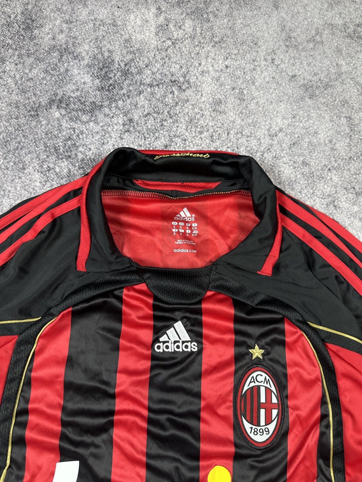Vintage Vintage Adidas Milan 06/07 Kaka 22 Soccer Jersey VTg Style S Size US S / EU 44-46 / 1 - 6 Thumbnail
