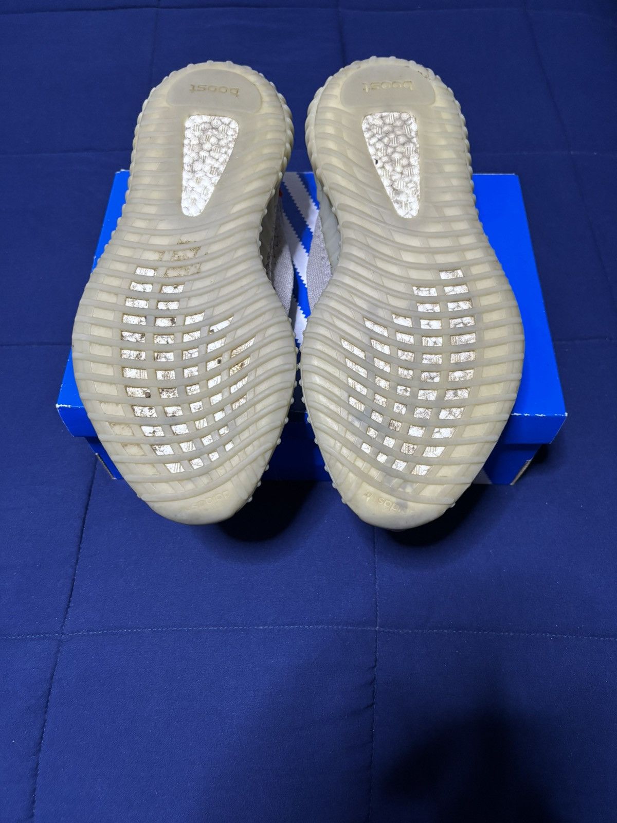 Adidas Adidas Yeezy Boost 350 V2 Tail Light 2020 Size 10.5 Size US 10.5 / EU 43-44 - 7 Thumbnail