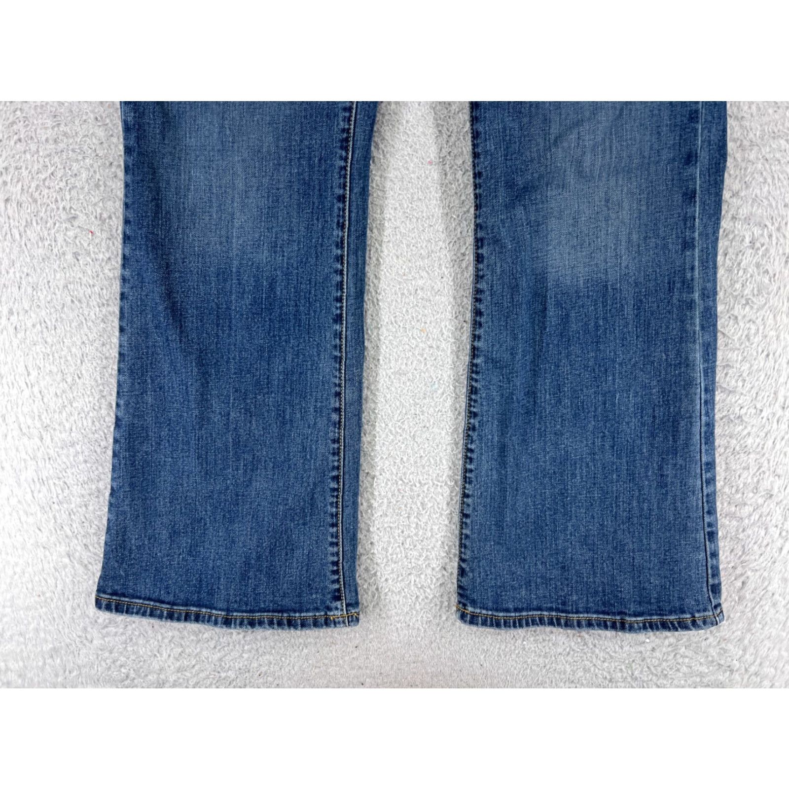 Calvin Klein Calvin Klein Jeans Women 12 Blue Denim Flared 32x29.5 Cotton Blend 5-Pocket Zipper Distressed Medium Wash Adult Regular Womens Size 34" / US 12 / IT 48 - 2 Thumbnail