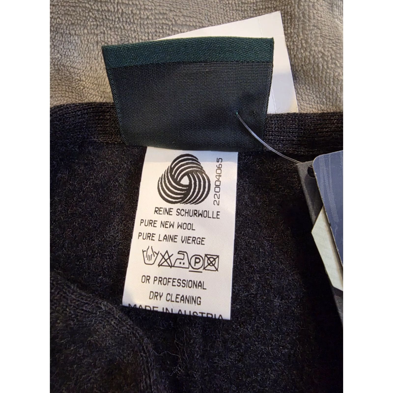 Vintage Geiger Skirt A-Line Calf Length Wool Dark Grey Women EU 36 Small NWT Vintage Size 25" / US 0 / IT 36 - 7 Thumbnail