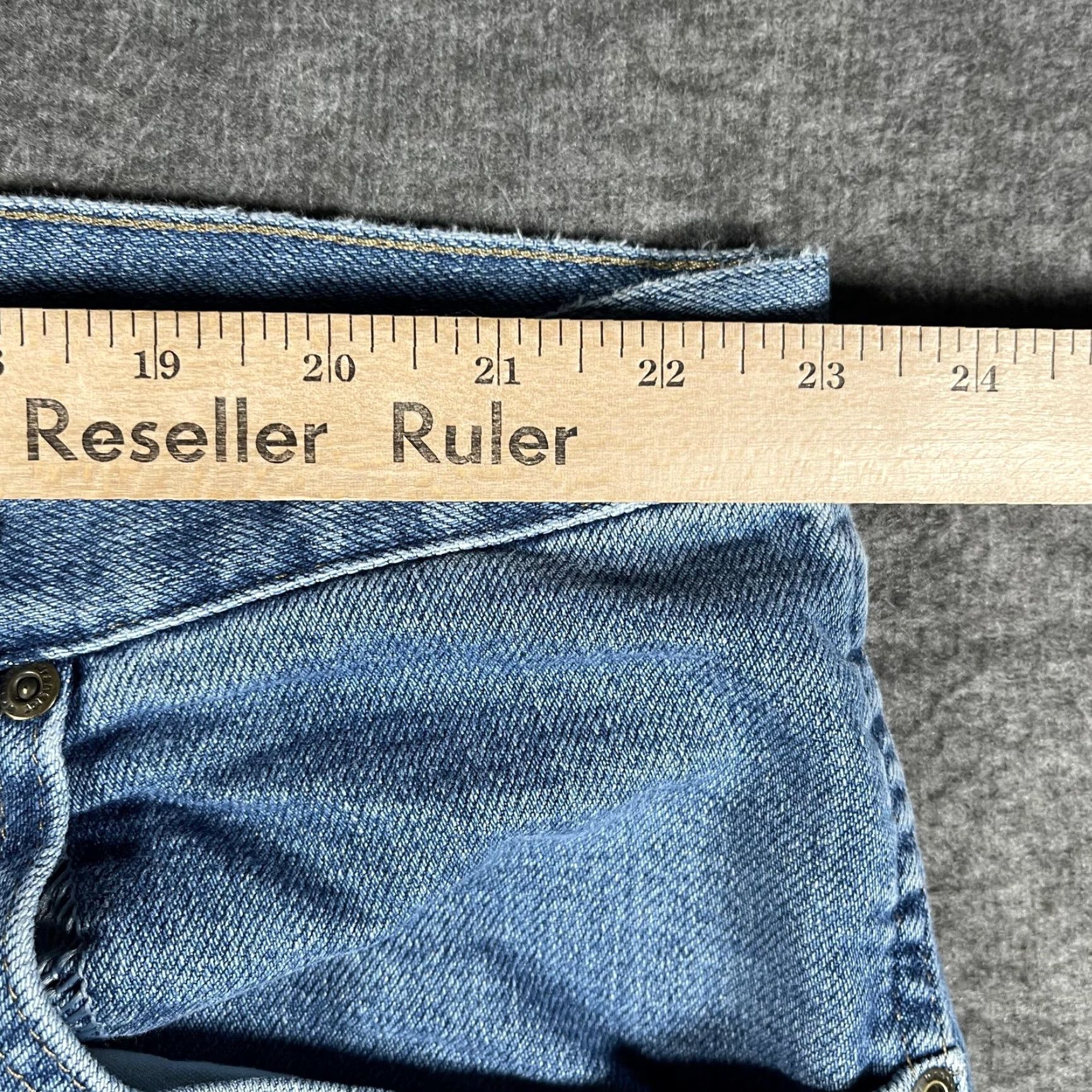 Wrangler Wrangler Jeans Mens 48x28 Blue Medium Wash Relaxed Straight Leg Denim 35005SW Size US 32 / EU 48 - 5 Thumbnail