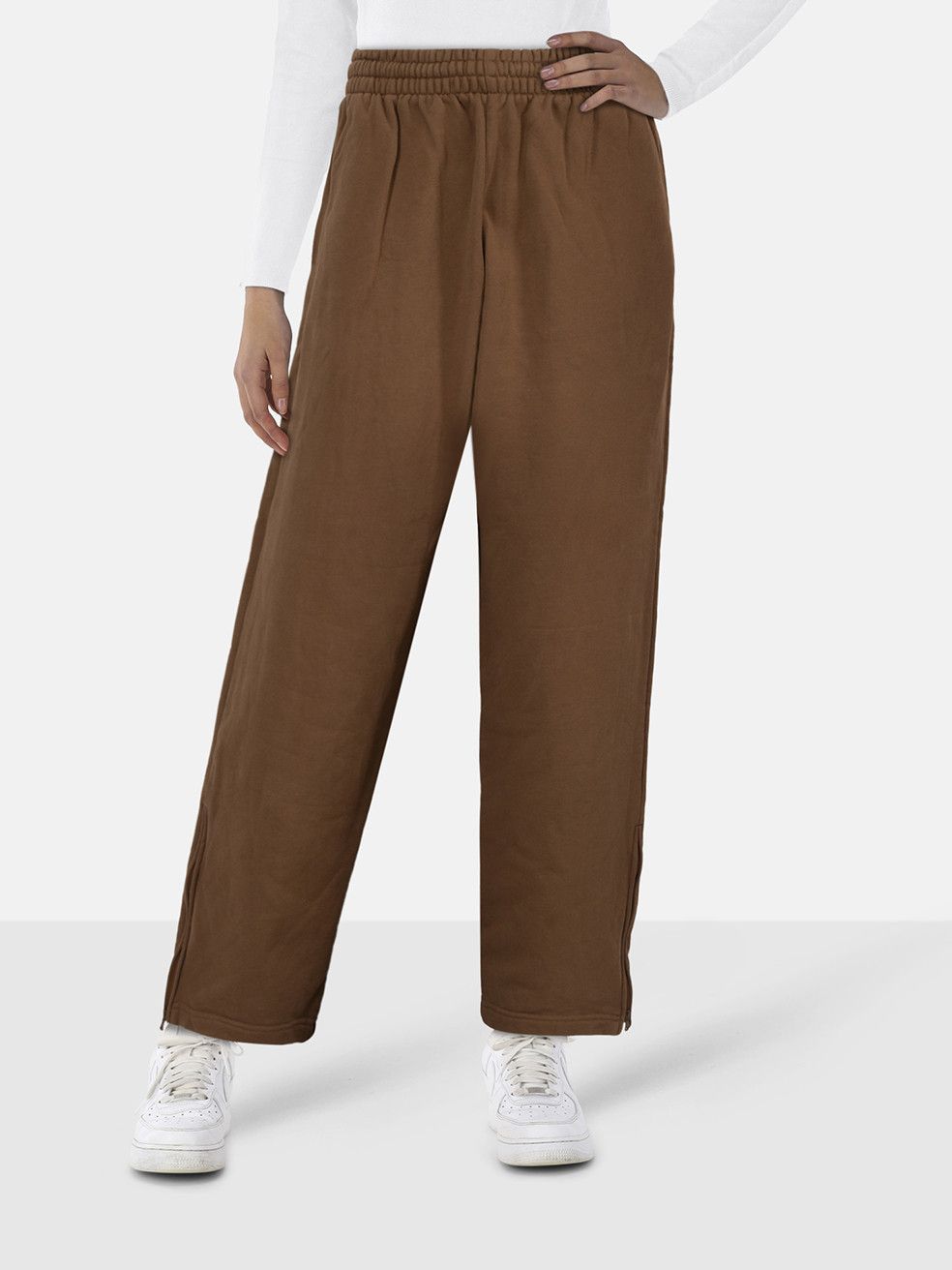 WARDROBE.NYC Brown Tapered Elasticated Joggers Size 25" / US 0 / IT 36 - 1 Thumbnail