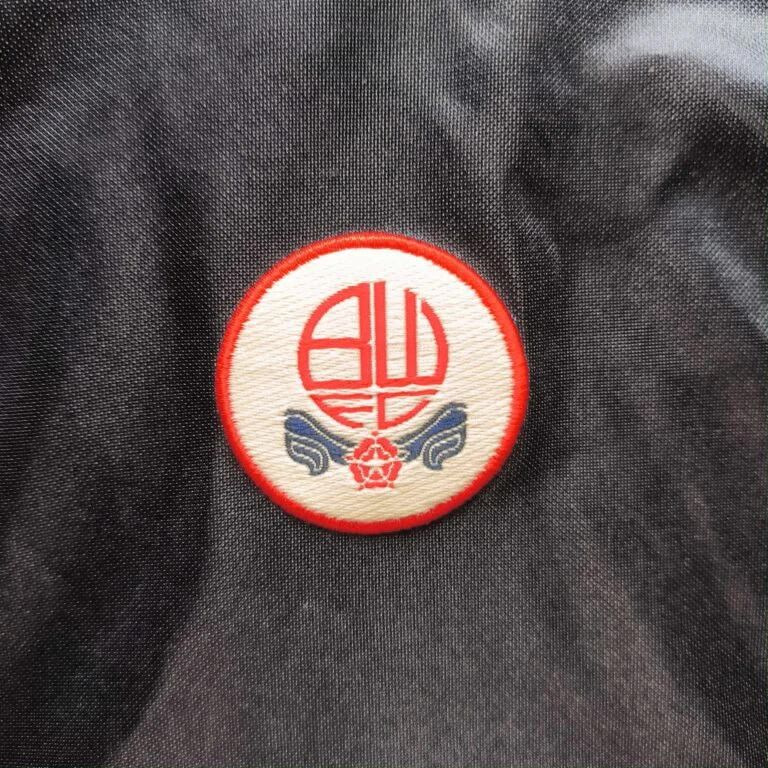 Reebok Bolton Wanderers 1998-2000 training football jersey size S Size US S / EU 44-46 / 1 - 6 Thumbnail