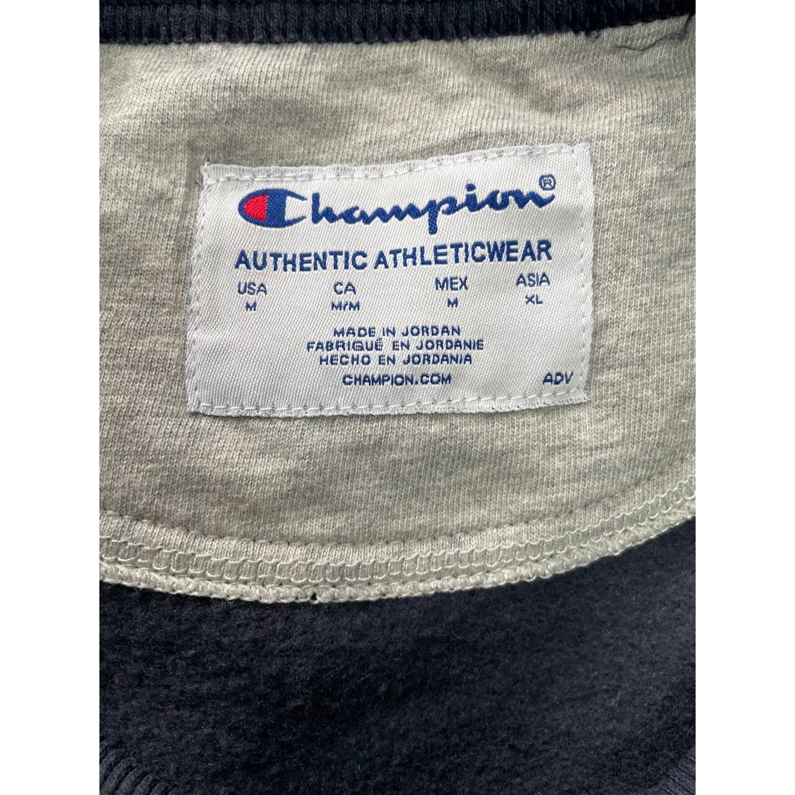 Champion Vintage Champion Navy Blue Crewneck Sweatshirt Logo Size M Size US M / EU 48-50 / 2 - 7 Thumbnail