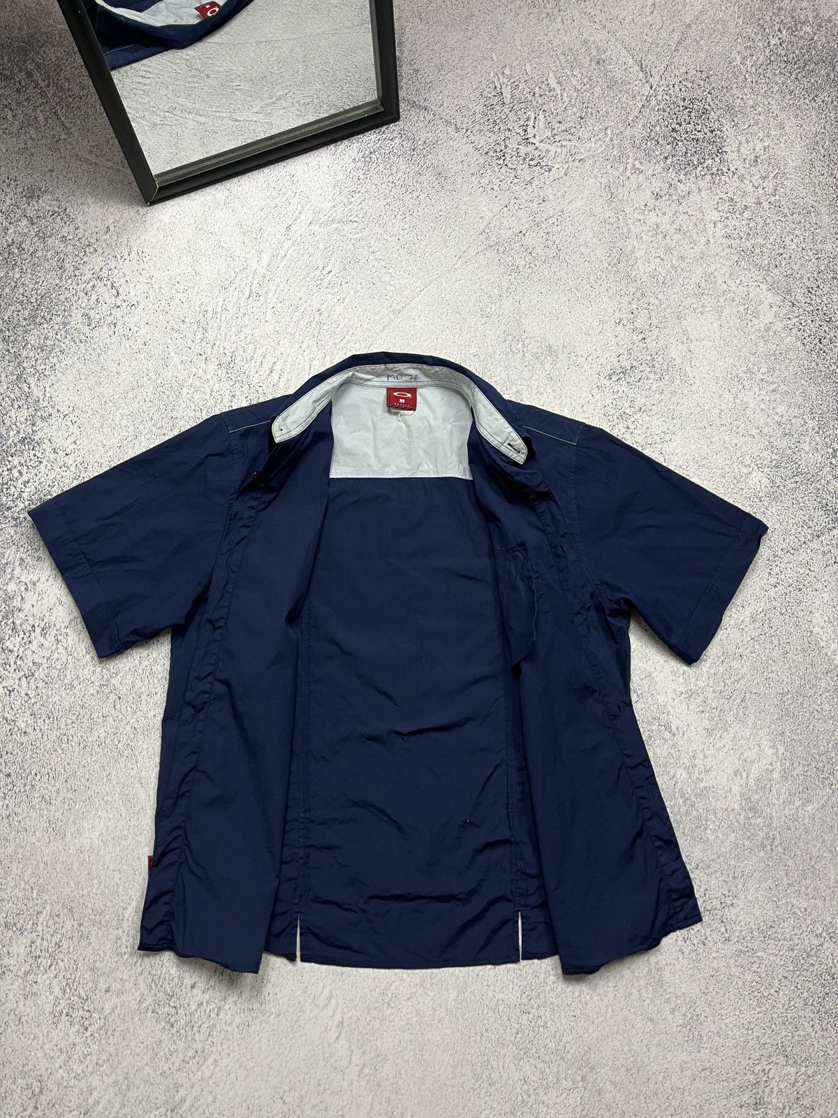 Japanese Brand ☠️90’s Rare! Vintage Oakley T Shirt Mini Logo Y2K Hype Size US M / EU 48-50 / 2 - 11 Thumbnail