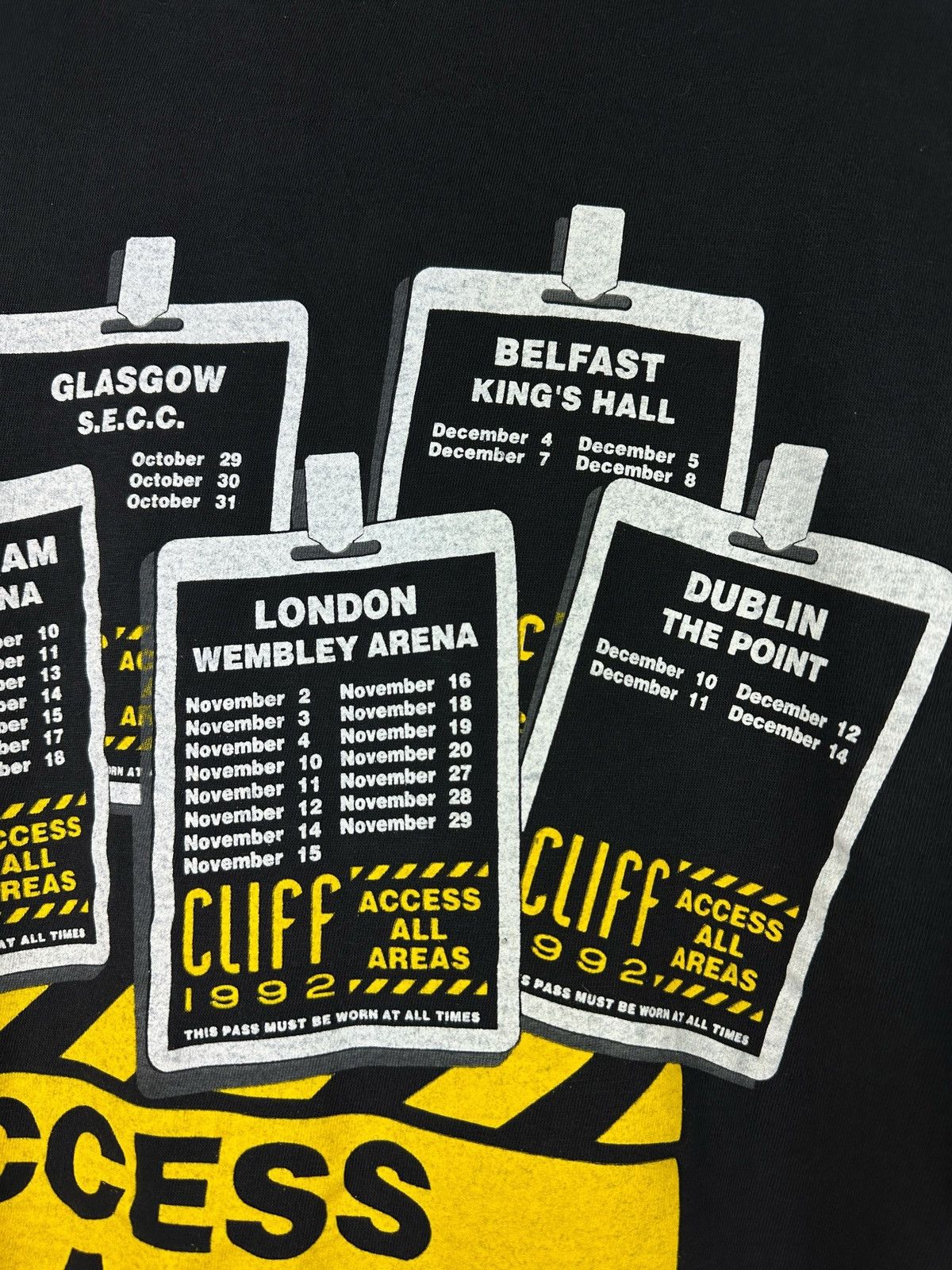 Band Tees Vintage 1992 Cliff Richard Access All Areas Tour T-Shirt Size US XL / EU 56 / 4 - 16 Thumbnail