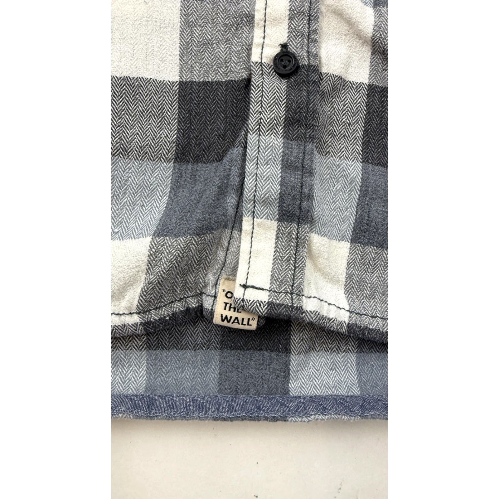 Vans Vans Shirt Mens Medium Gray Plaid Flannel Long Sleeve Button Front Casual Size US M / EU 48-50 / 2 - 4 Thumbnail