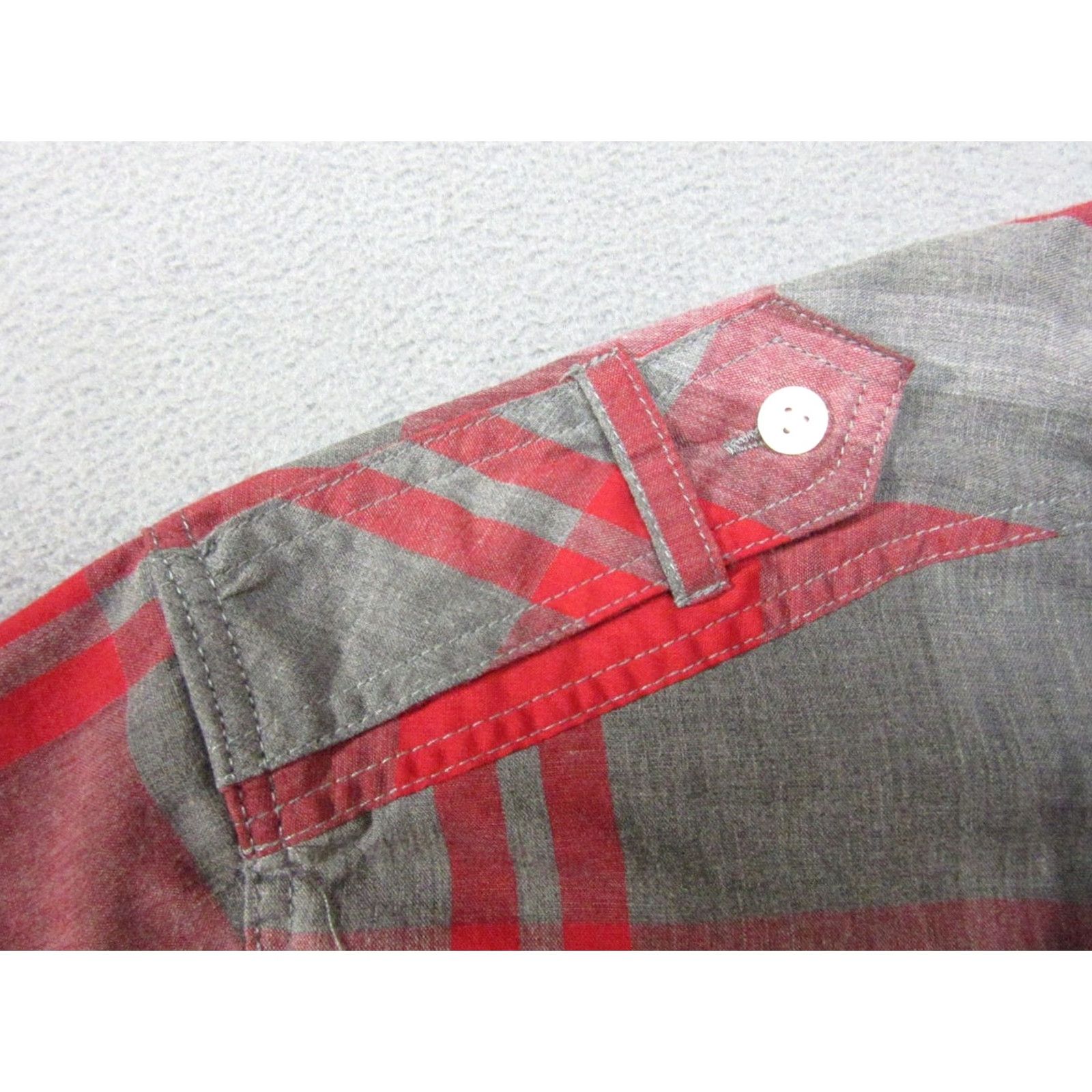 Ecko Unltd. Ecko Unltd. Shirt Mens Large Gray Red Plaid Short Sleeve Button Up Pocket 90s Y2K Casual Shirt Mens L Gray Red Plaid Button-Up Pulse 90s Theme Size US L / EU 52-54 / 3 - 6 Thumbnail