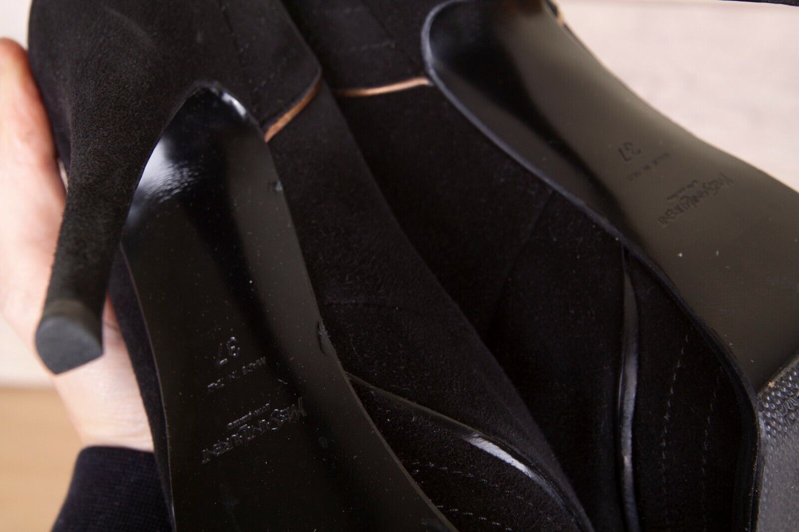 Yves Saint Laurent Yves Saint Laurent YSL Black Suede Leather Heels Size US 7 / IT 37 - 9 Thumbnail