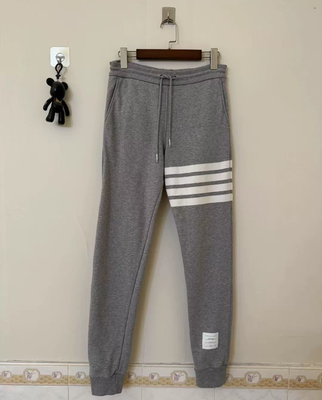 Thom Browne thom browne gray knitted pants Size US 28 / EU 44 - 1 Thumbnail
