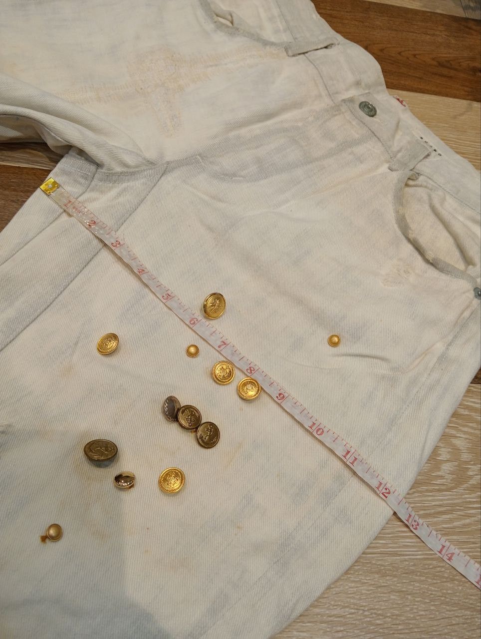 Issey Miyake SUNAOKUWAHARA BY ISSEY MIYAKE DISTRESSED BUTTON JEANS Size US 32 / EU 48 - 19 Thumbnail