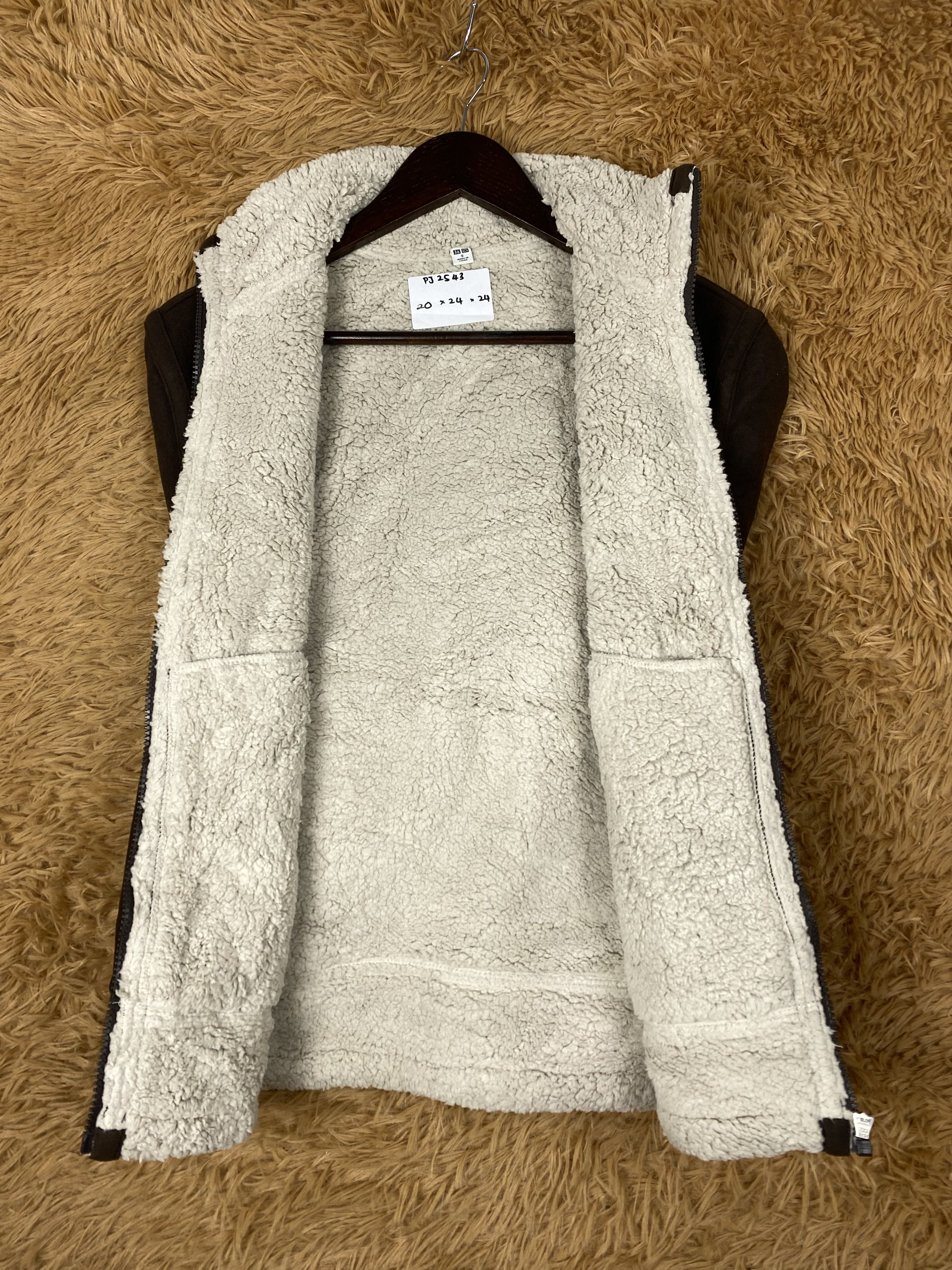 Vintage Uniqlo Sherpa Lining Jacket PJ02543