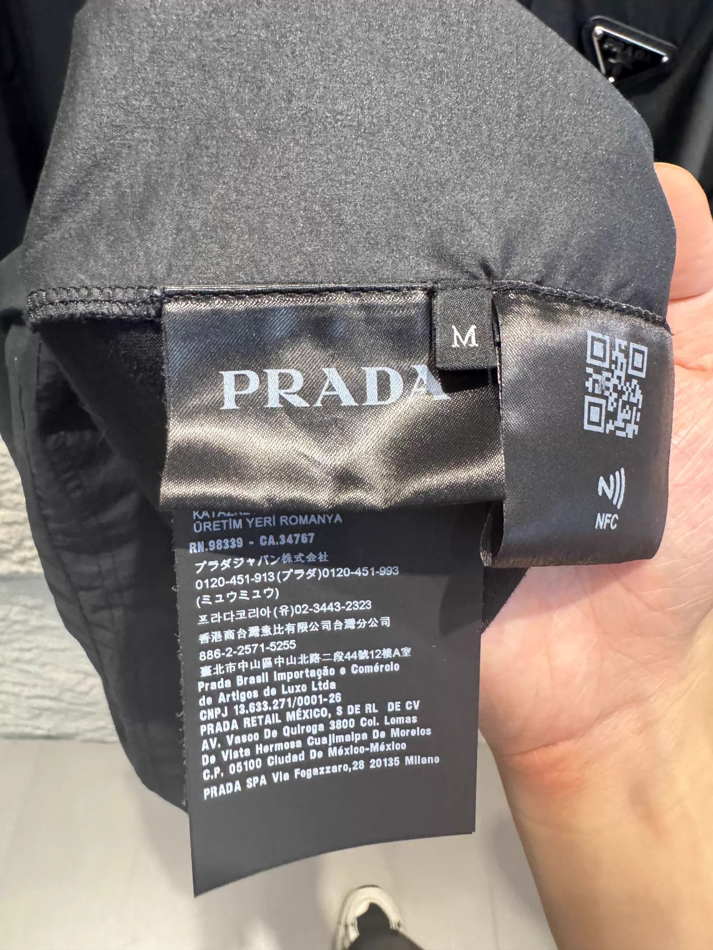 Prada Prada Black Drawstring Short Hoodie M Size US M / EU 48-50 / 2 - 5 Thumbnail