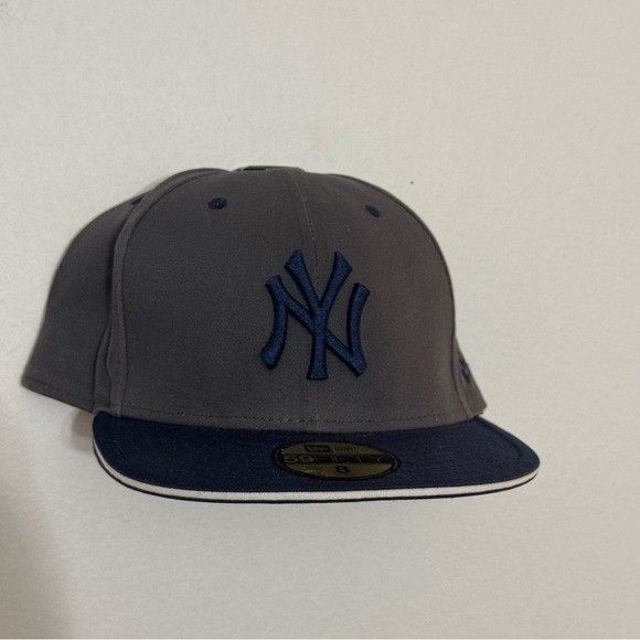 New Era NEW ERA YANKEES MLB FITTED HAT SZ 8 Size ONE SIZE - 2 Thumbnail