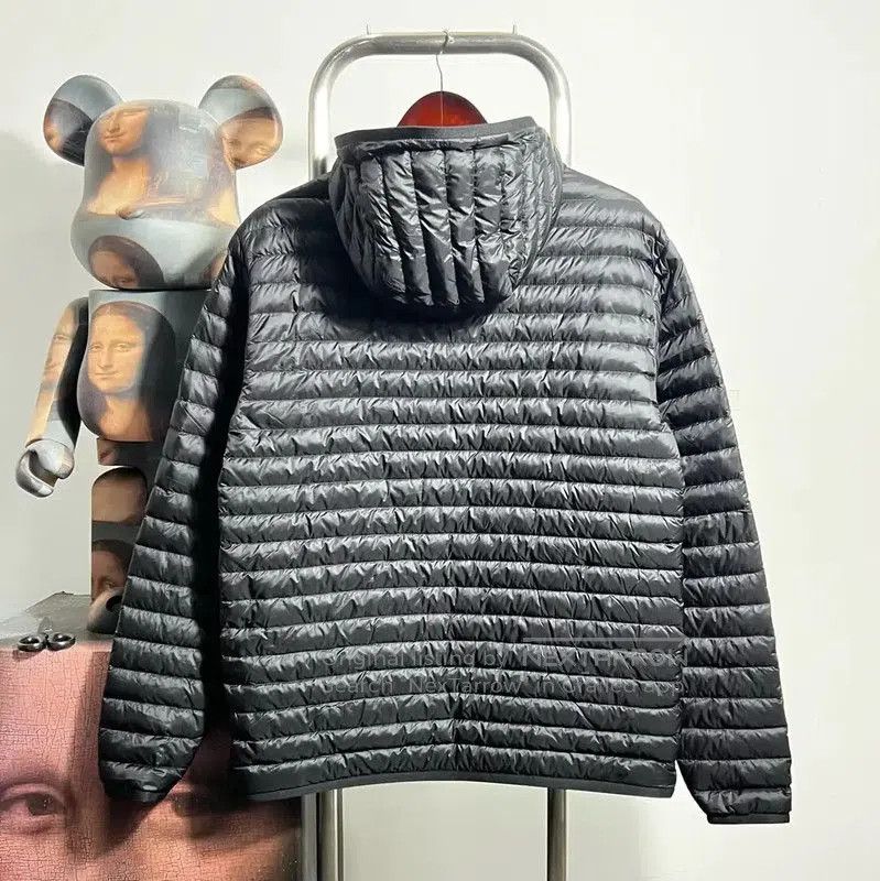 Burberry Burberry Black Cotton Men's Jacket. Size US S / EU 44-46 / 1 - 2 Thumbnail