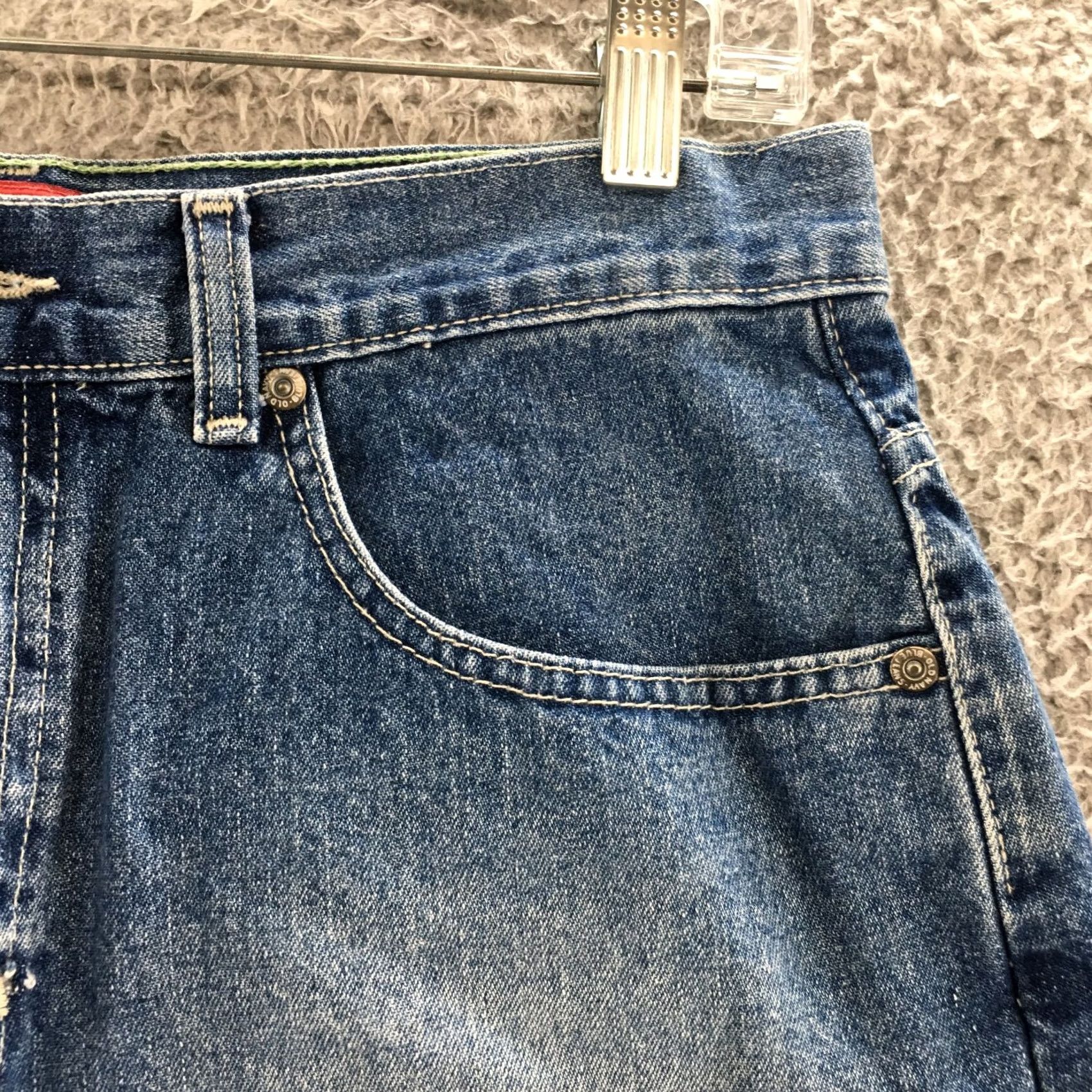 Old Navy Old Navy Mom Shorts Womens 10 Blue Denim Cotton High Rise Zip Fly 31in Waist 3in Inseam Shorts Womens Mens Girls Size 32" / US 10 / IT 46 - 5 Thumbnail