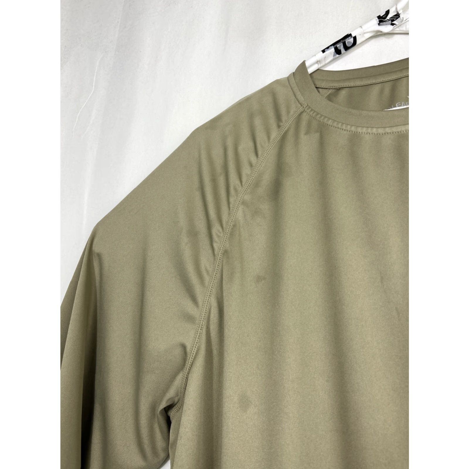 Olive Baleaf Mens 2XL Olive Green Long Sleeve Under Layer Active Shirt Stains Size US XXL / EU 58 / 5 - 3 Thumbnail