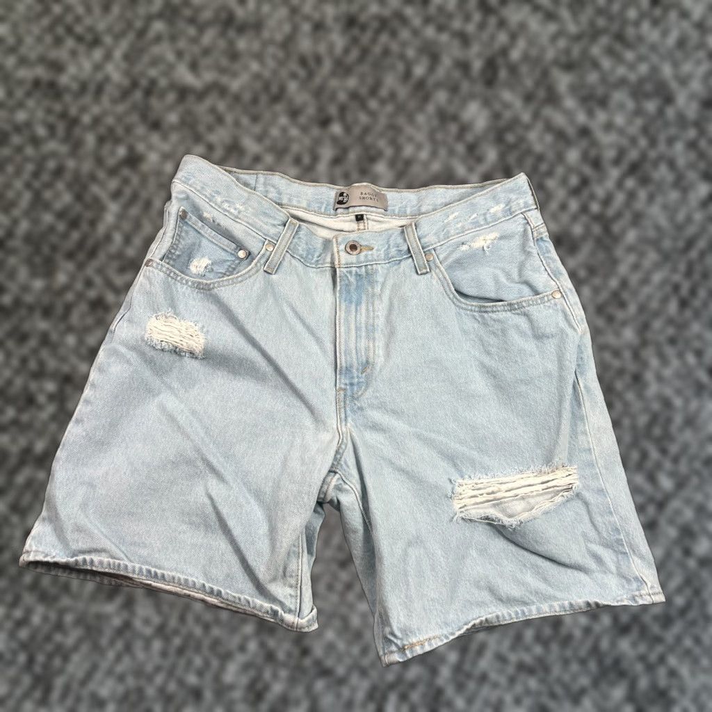 Levi's VINTAGE Levi's Silver Tab Baggy Light Wash Denim Shorts 31 Distressed Skater Jeans Shorts 90s Jorts Mens Size US 31 - 1 Thumbnail