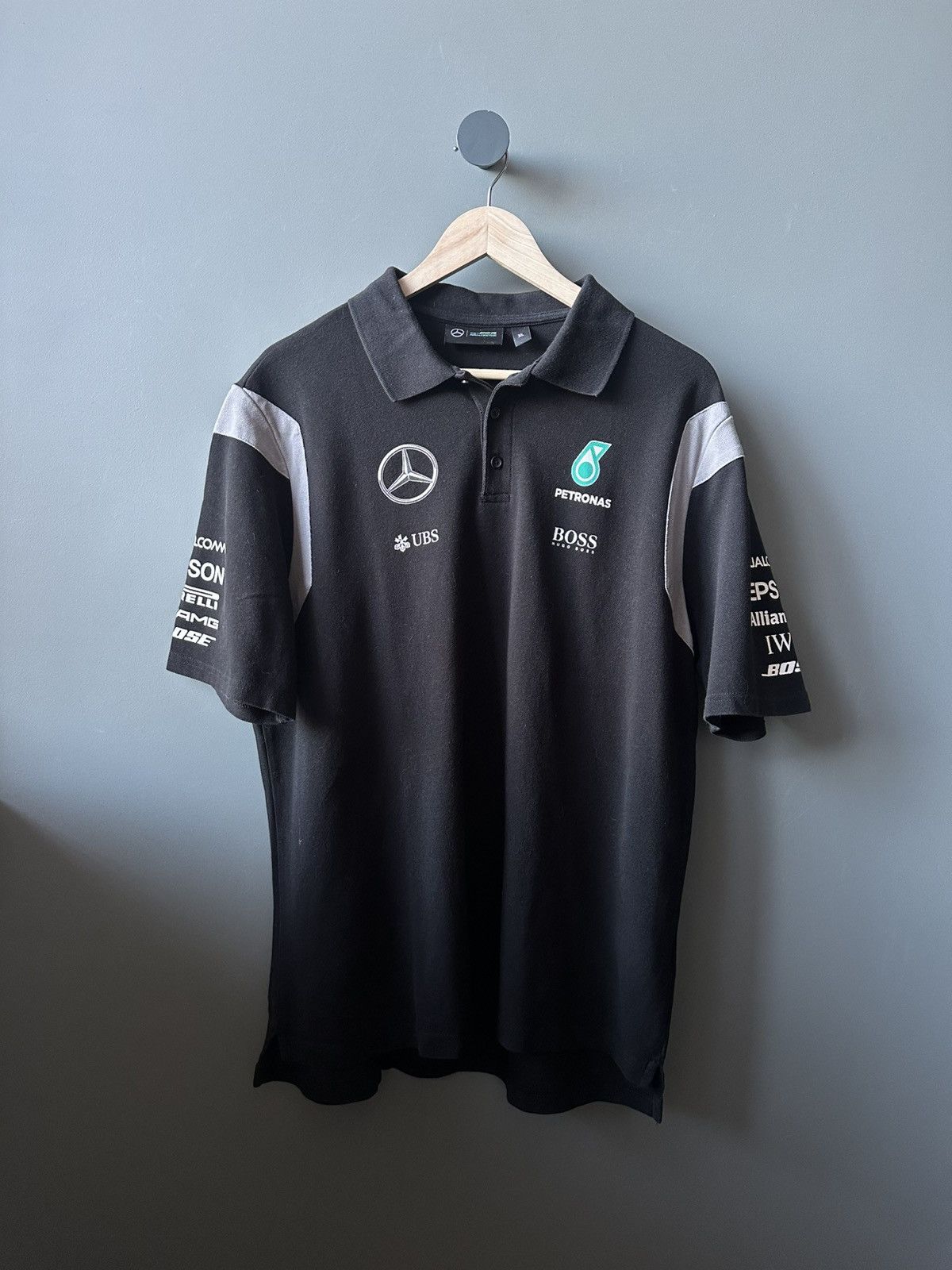Mercedes-Benz Mercedes-Benz AMG Team Racing Petronas Polo Shirt Size US XL / EU 56 / 4 - 1 Thumbnail