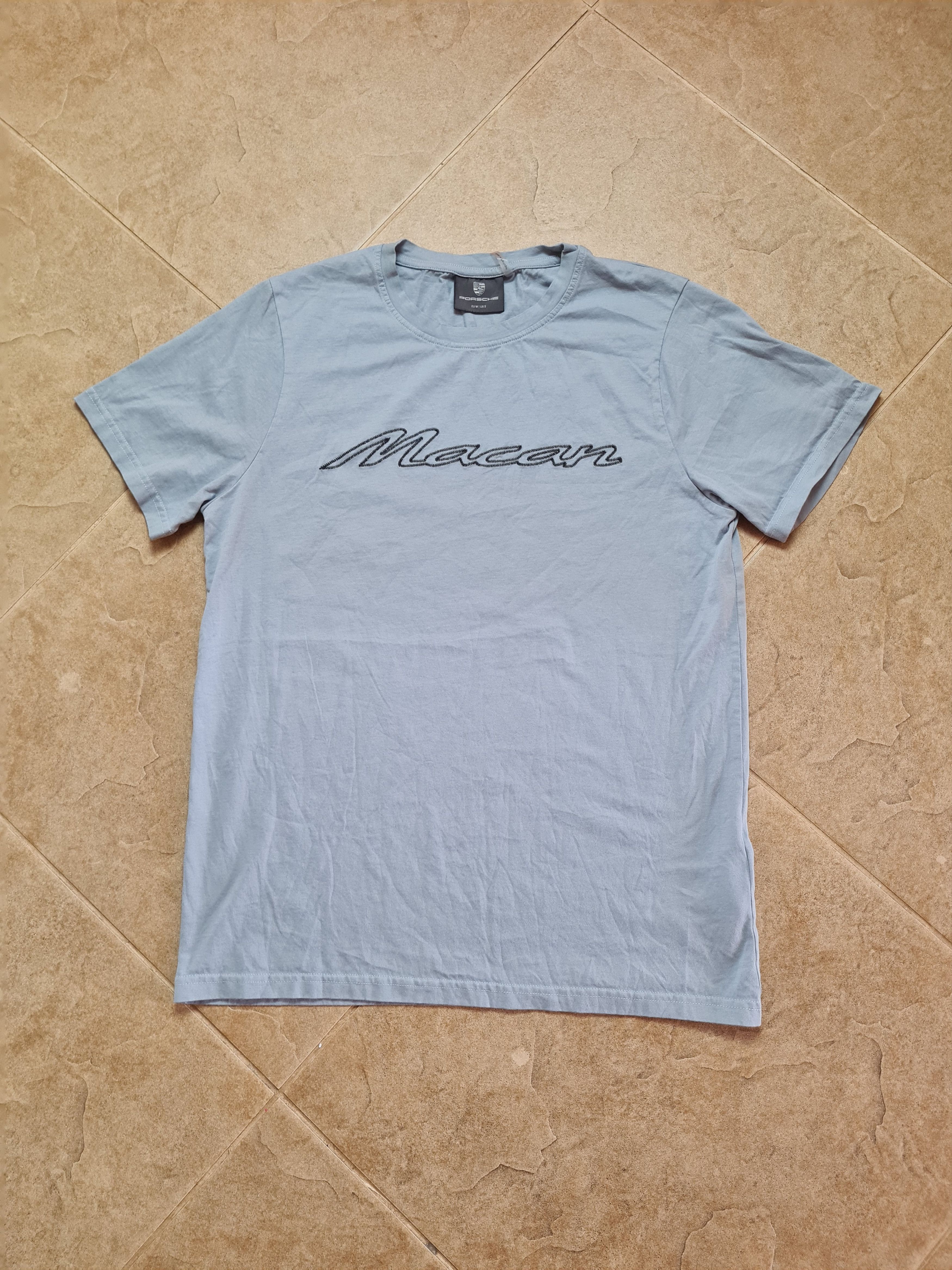 Porsche Design Vintage Shirt Porsche Macan Unisex T-Shirt Grey Size US S Size US S / EU 44-46 / 1 - 2 Thumbnail