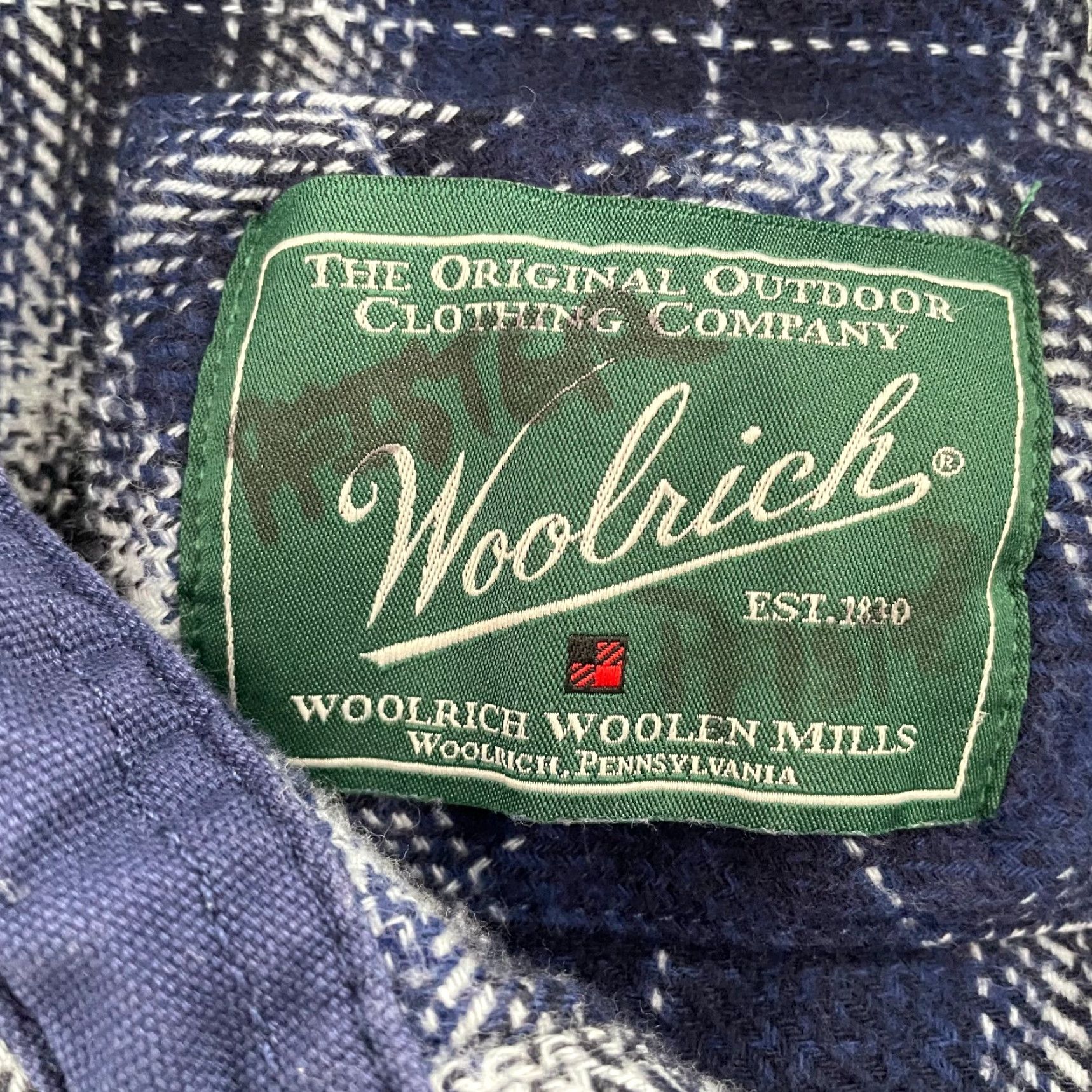 Vintage VINTAGE Woolrich Flannel Shirt Adult Medium Blue Plaid Long Sleeve Button-Up Shacket Pockets Mens Size US M / EU 48-50 / 2 - 6 Thumbnail
