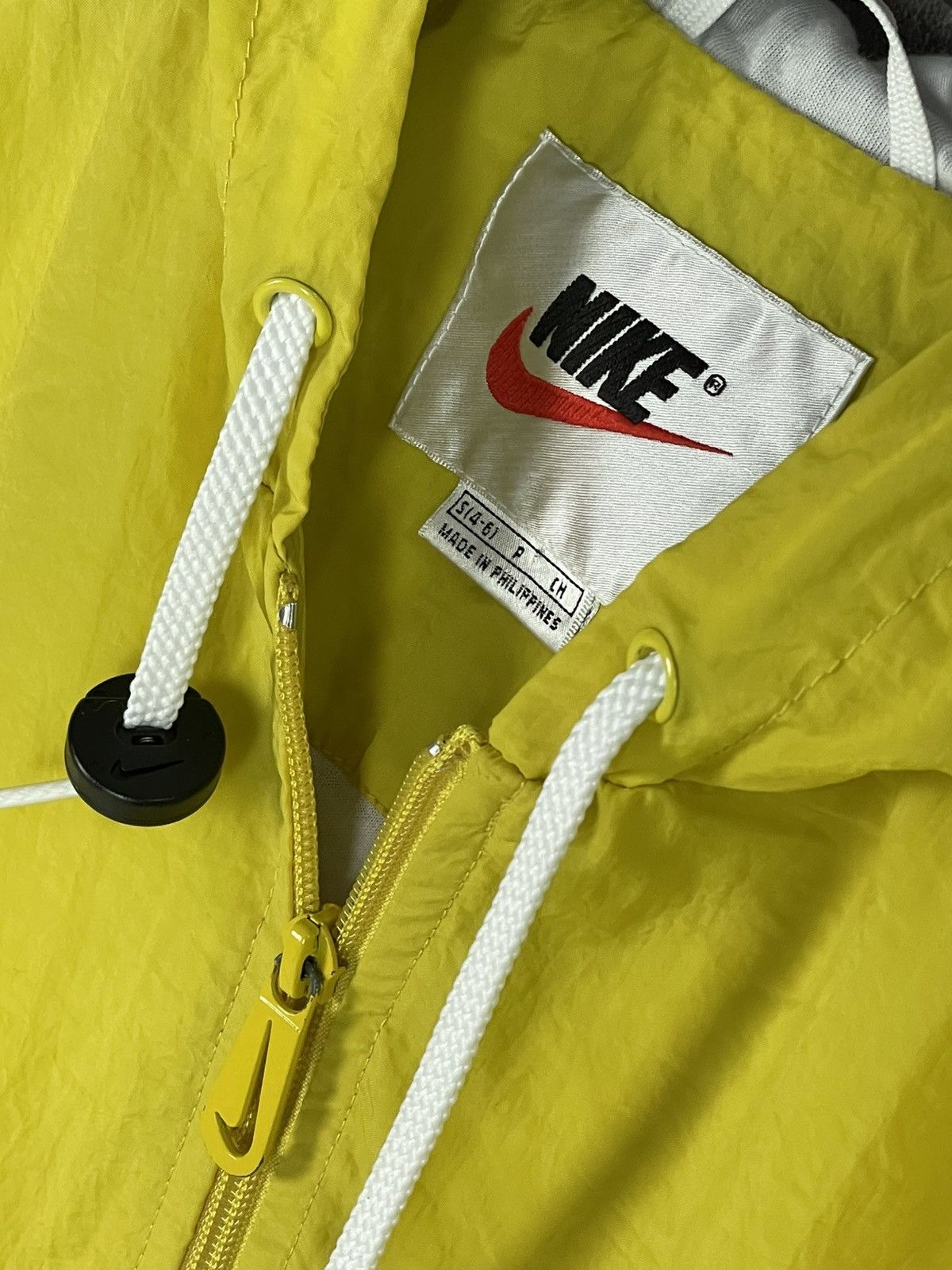 Nike × Vintage Nike Vintage Nylon Track Jacket Windbreaker Big Nike Logo Size US S / EU 44-46 / 1 - 9 Thumbnail
