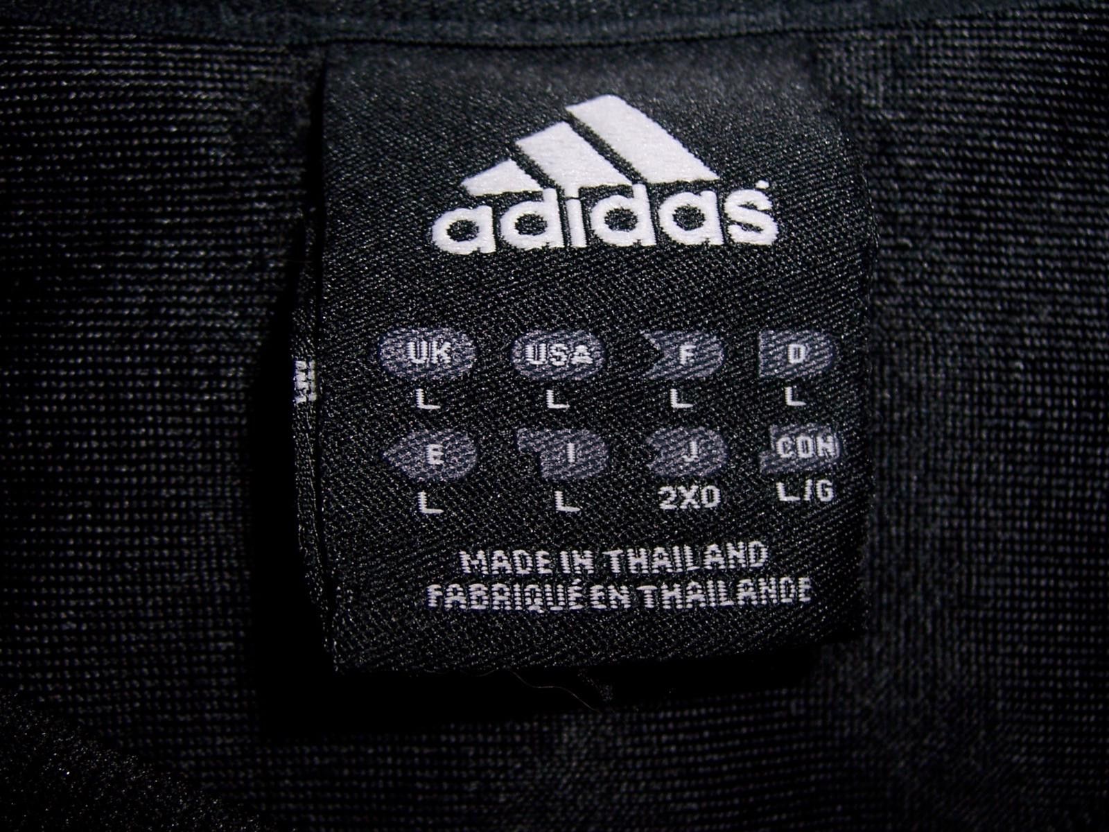 Adidas Vintage Adidas Men's L Black Short Sleeve Athletic Shirt Size US L / EU 52-54 / 3 - 3 Thumbnail