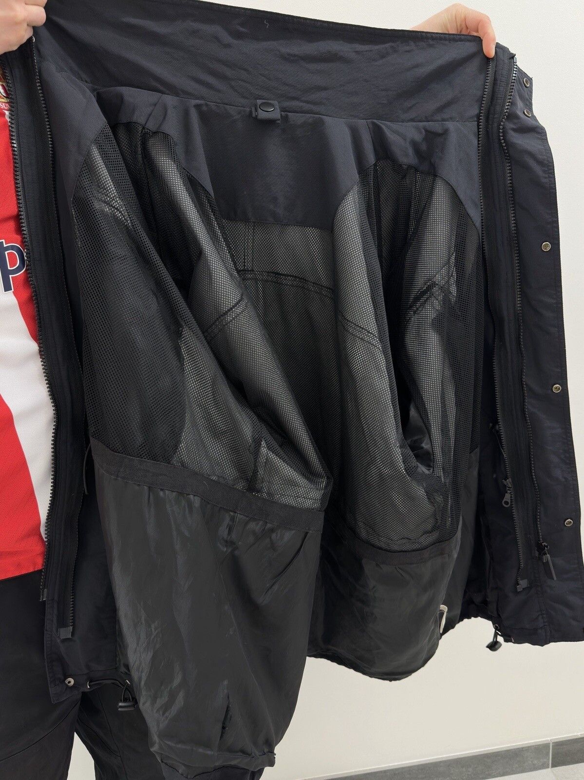 Vintage Vintage Mercedes Benz Nylon Jacket Embroidered Logo Size US XL / EU 56 / 4 - 11 Thumbnail