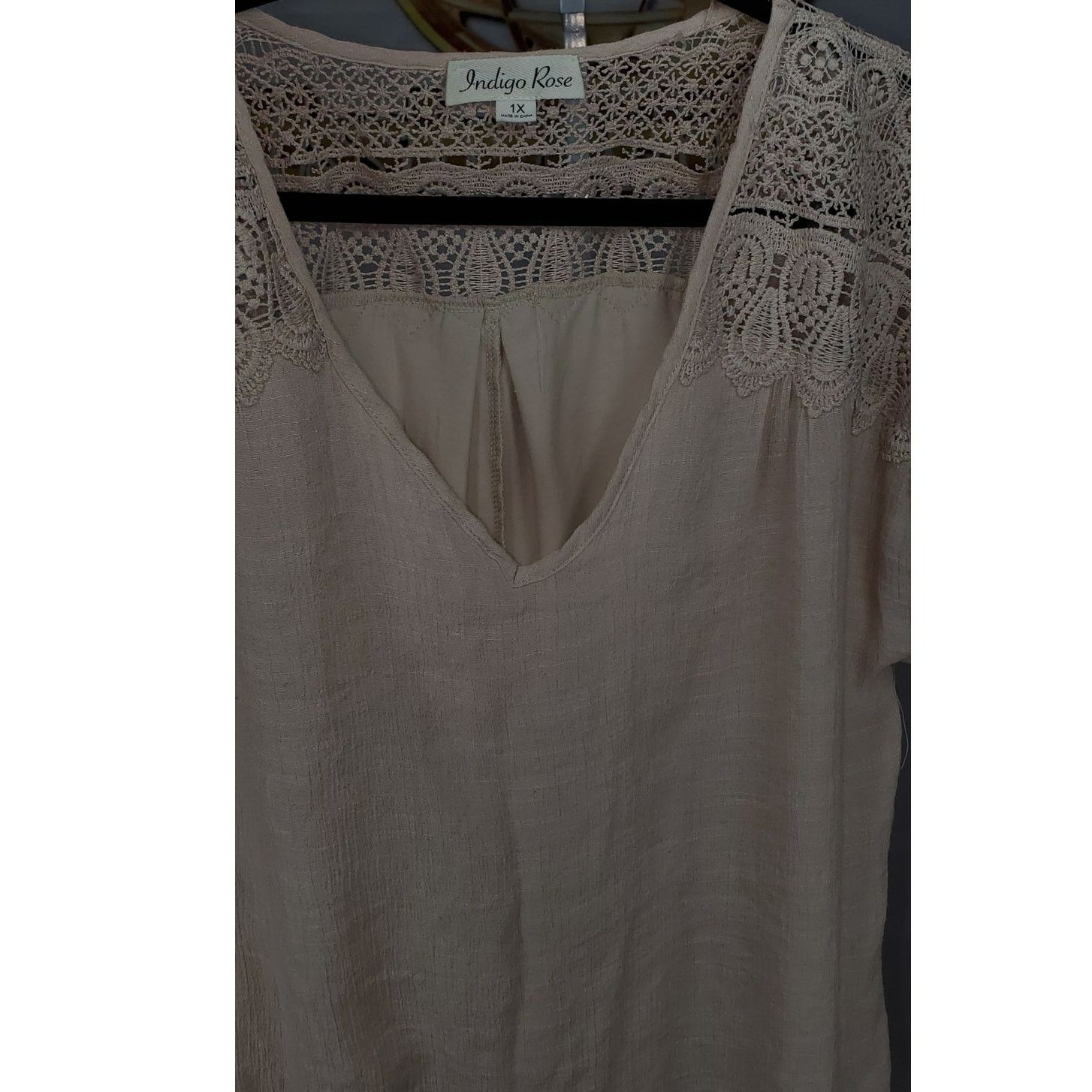 Other Indigo Rose Beige Lace Shoulder Blouse Short Sleeve Top 1X Size XL / US 12-14 / IT 48-50 - 3 Thumbnail