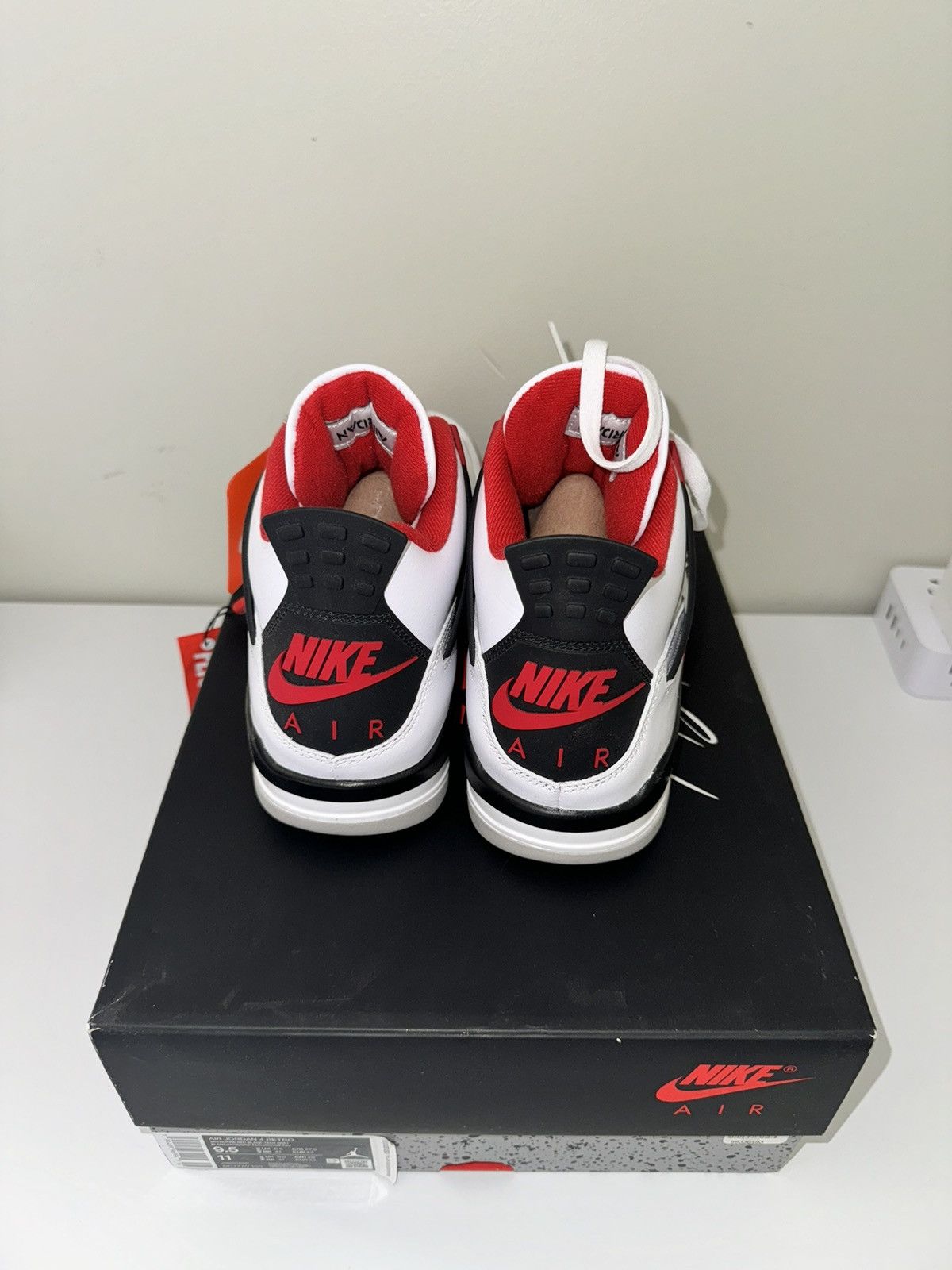 Jordan Brand Air Jordan 4 Retro Og ‘Fire Red’ 2020 Size US 9.5 / EU 42-43 - 4 Thumbnail