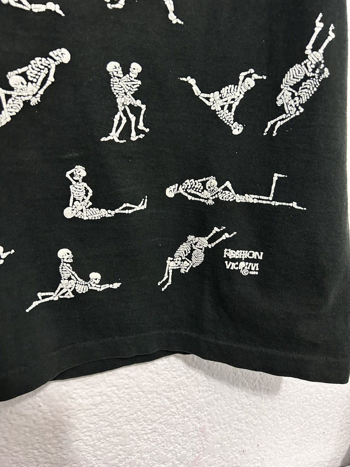 Fashion Victim FASHION VICTIM KAMASUTRA SKULLS VINTAGE SHIRT 1989 Size US XL / EU 56 / 4 - 2 Thumbnail