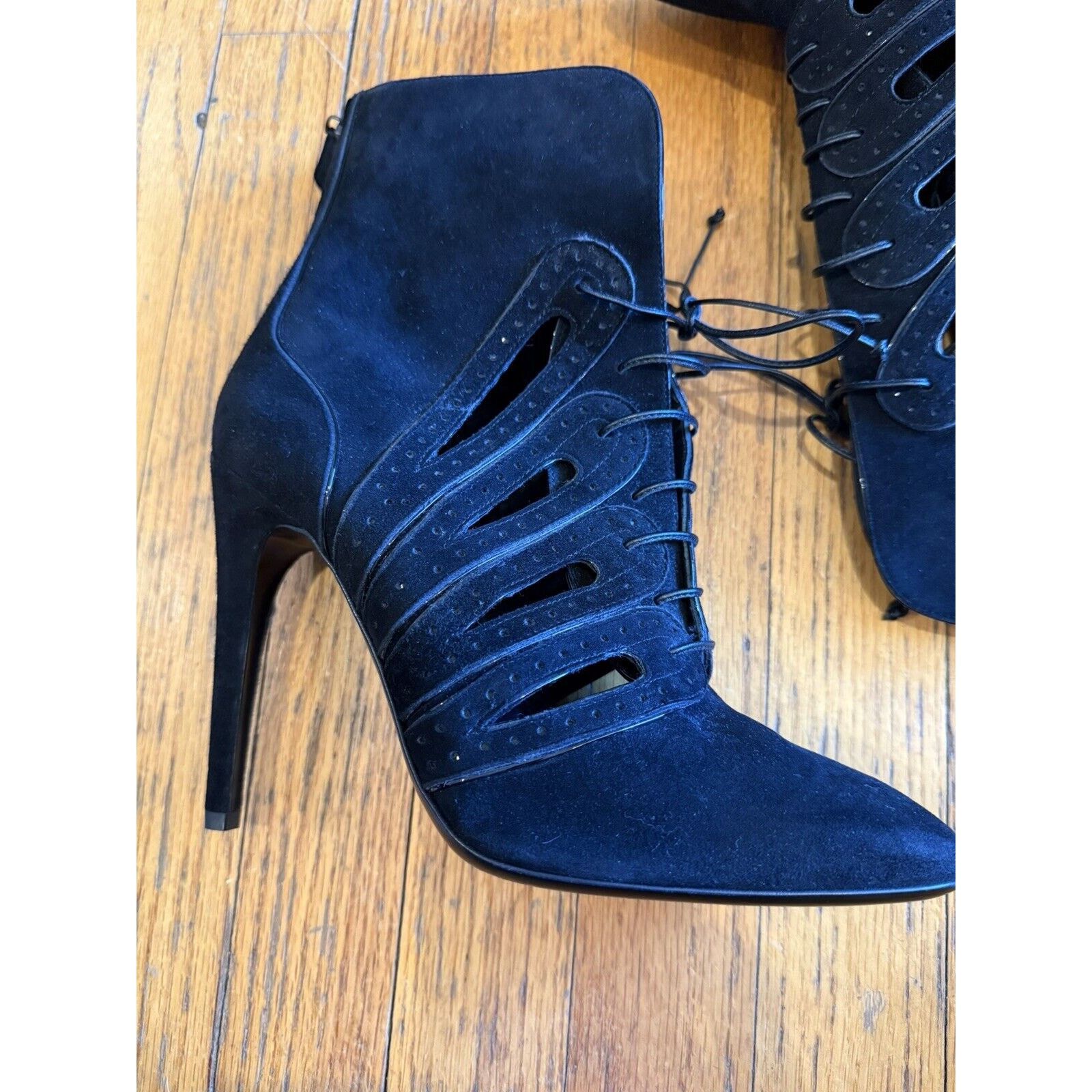 Bottega Veneta BOTTEGA VENETA Short Suede Ankle Boots 40 Black Stiletto EUC Size US 10 / IT 40 - 9 Thumbnail