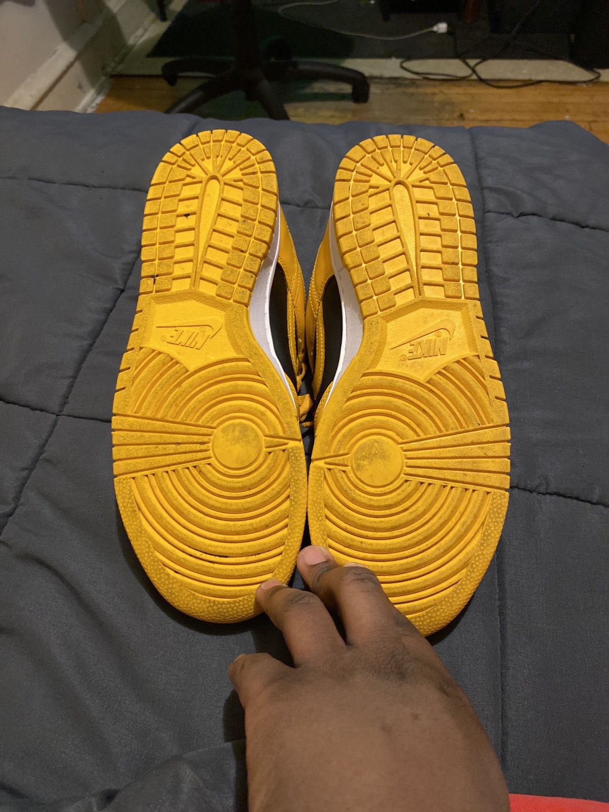 Nike Nike Dunk Low Championship Goldenrod (2021) Size US 9.5 / EU 42-43 - 4 Thumbnail