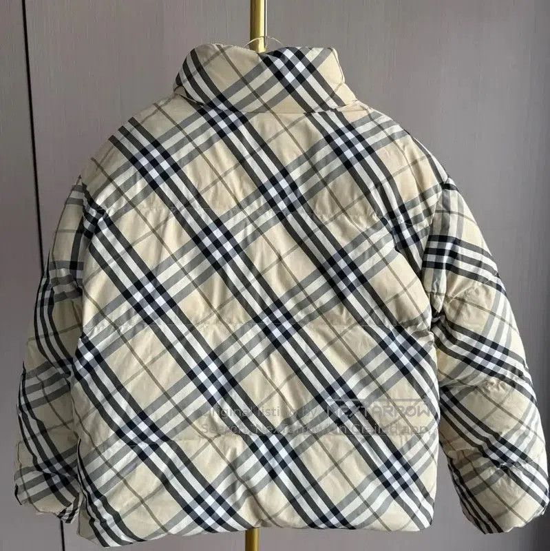 Burberry Burberry Women's Light Yellow Down Jacket. Size L / US 10 / IT 46 - 8 Thumbnail