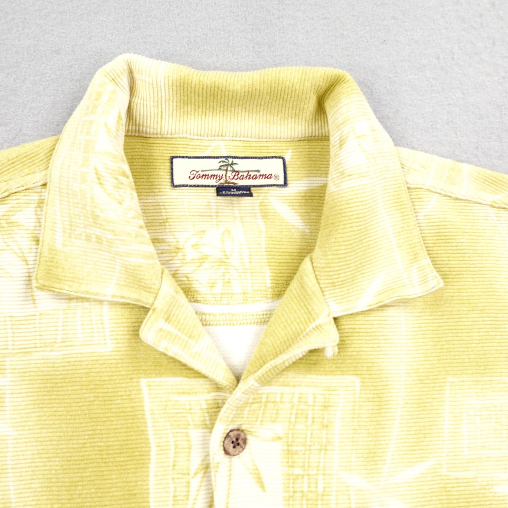 Tommy Bahama VINTAGE Tommy Bahama Shirt Mens Medium Yellow Silk Blend Textured Knit Hawaiian Camp Shirt Beach Casual 90s Mens Size US M / EU 48-50 / 2 - 2 Thumbnail
