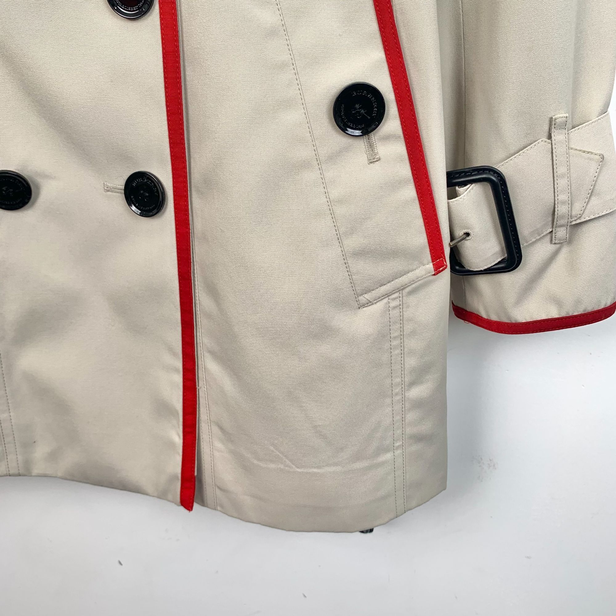 Burberry H11776 Burberry Trench Coat with Belt in Khaki Size S / US 4 / IT 40 - 4 Thumbnail