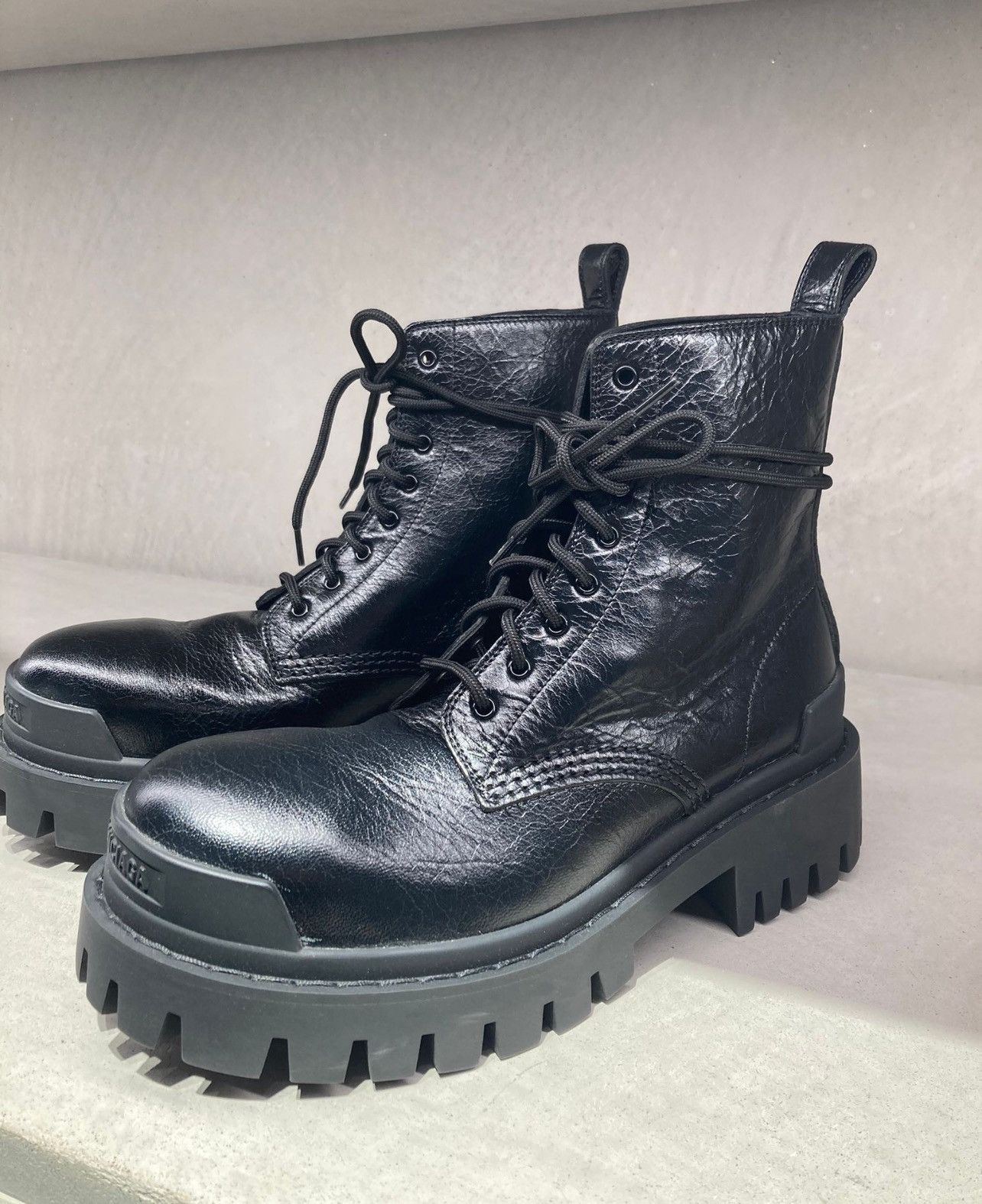 Balenciaga Strike Lace-Up Leather Boots Wrinkled Size US 9 / EU 42 - 1 Thumbnail