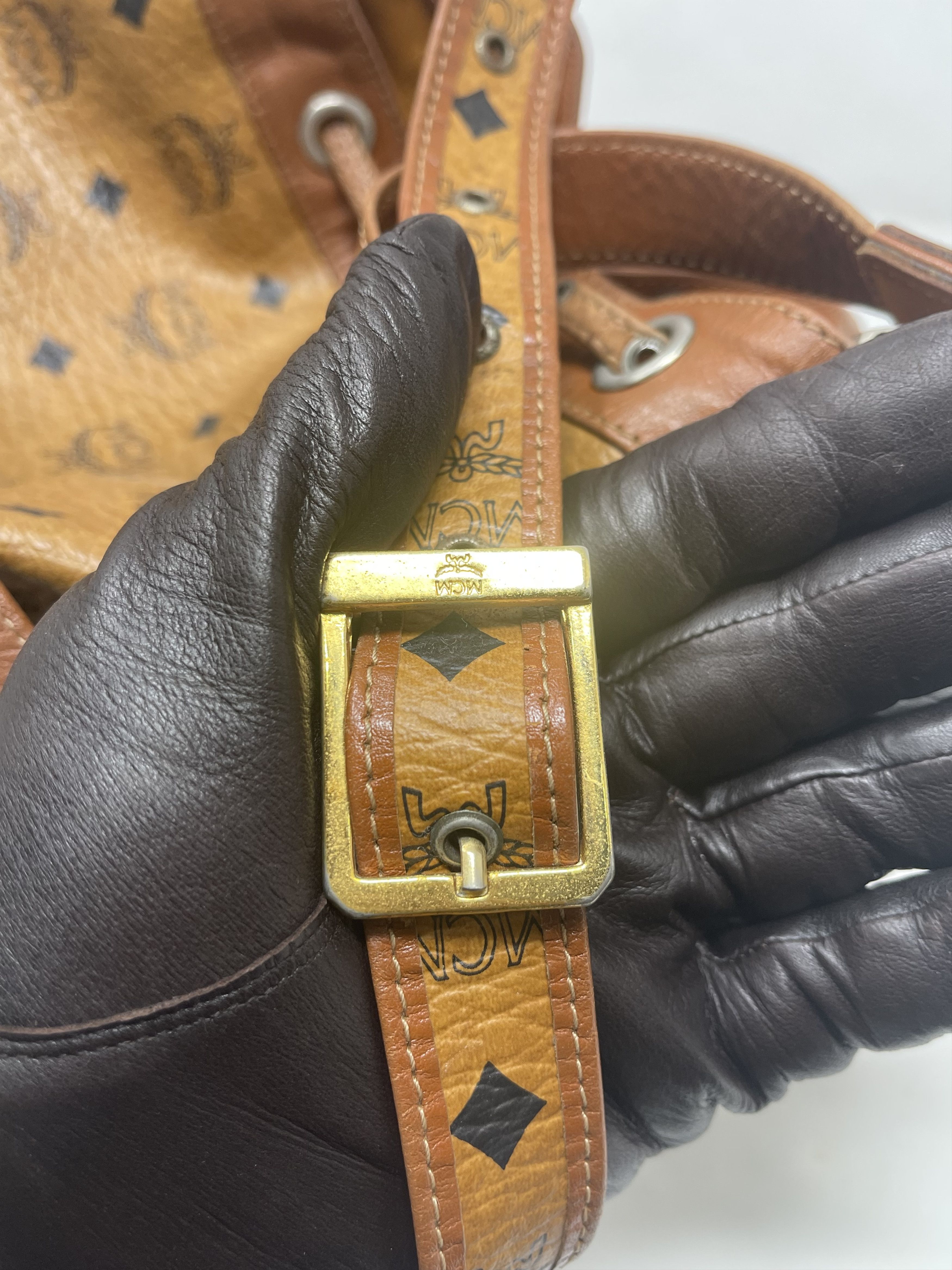 MCM Vintage MCM Cross Body Bucket Design Size ONE SIZE - 16 Thumbnail